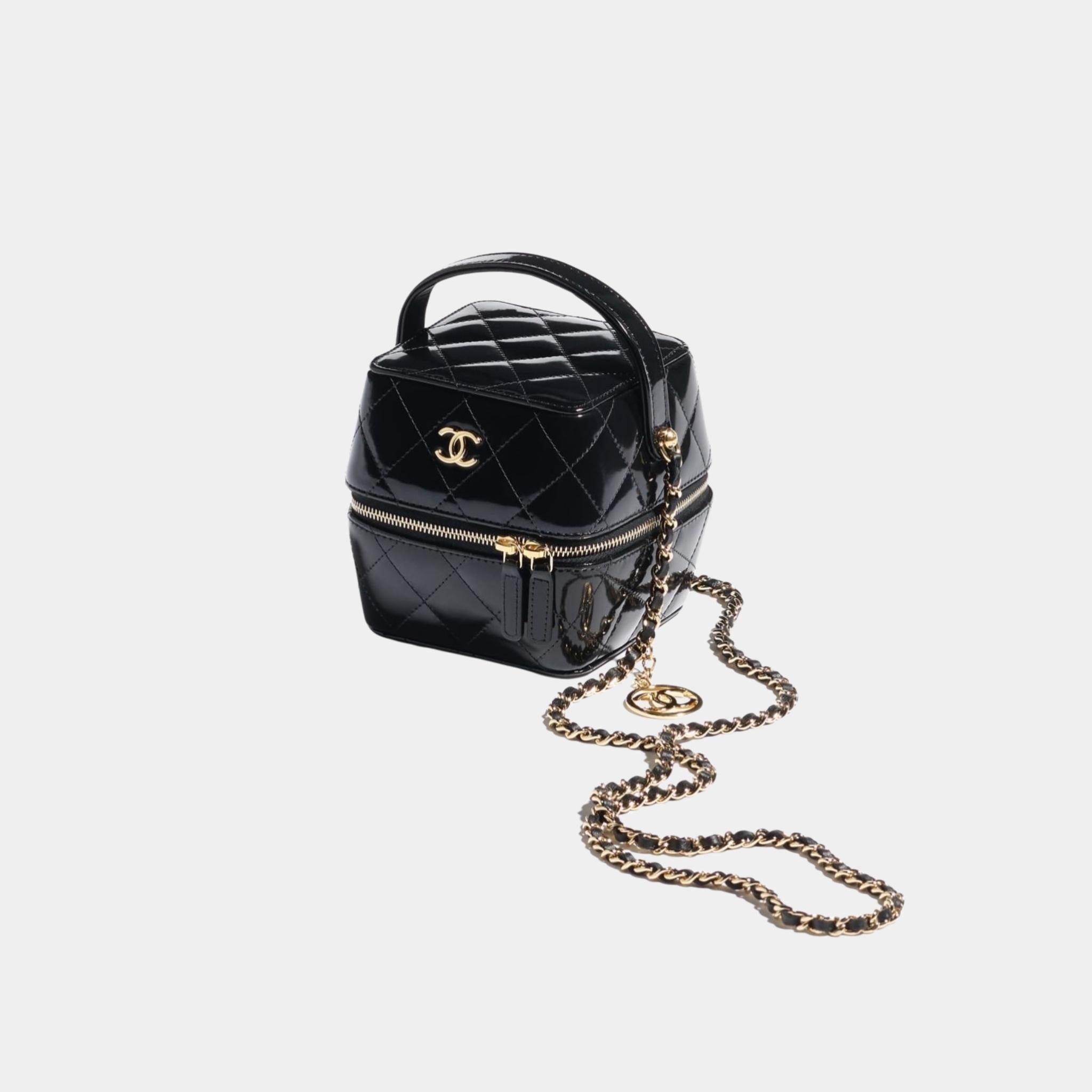 Chanel Vanity with Chain in Shiny Calfskin, Black, Side
