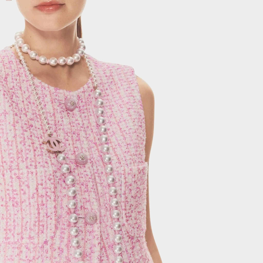 Chanel Vest Iridescent Cotton & Wool Tweed Pink & Ecru, Closeup