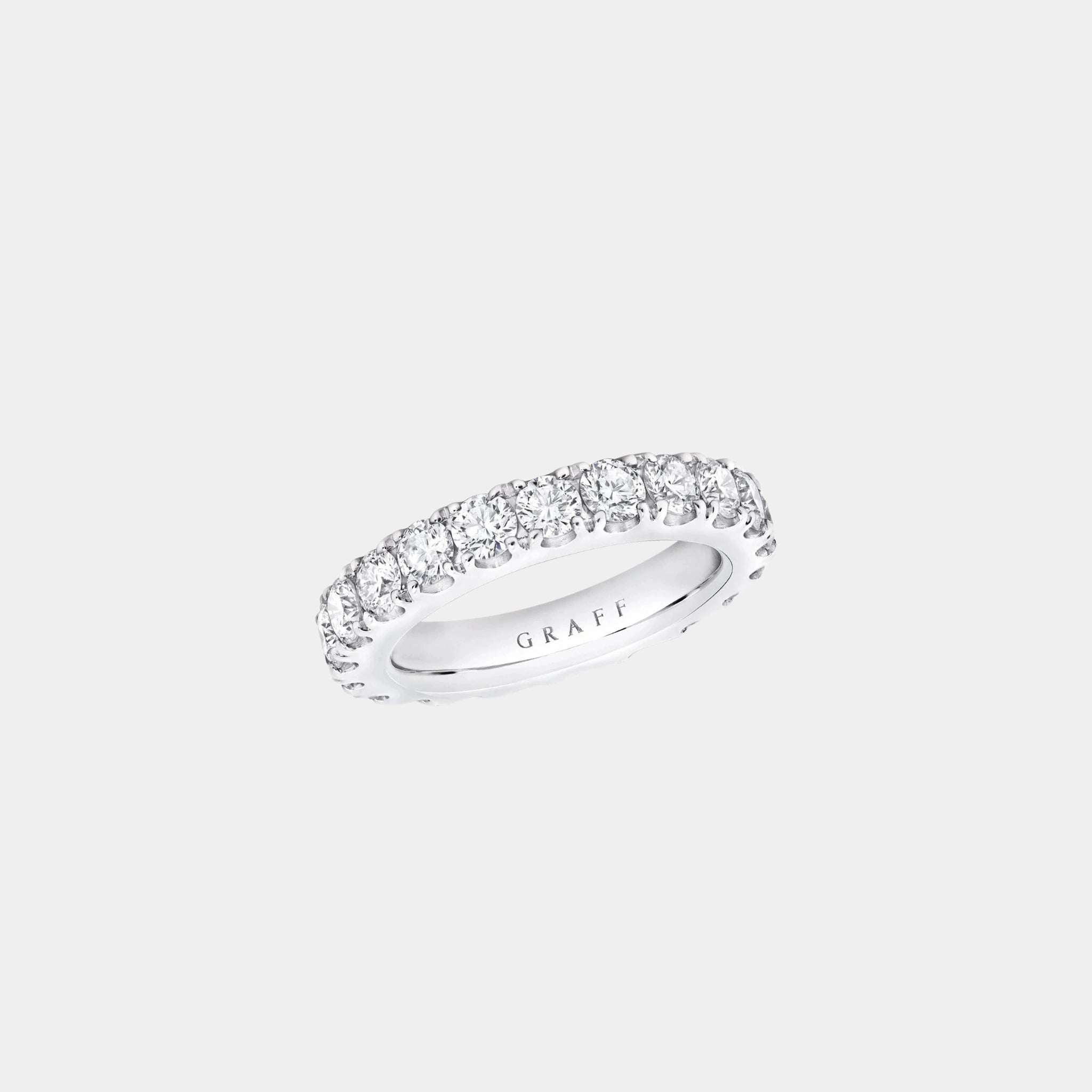 Classic Graff Castle Set Round Diamond Wedding Band, Top