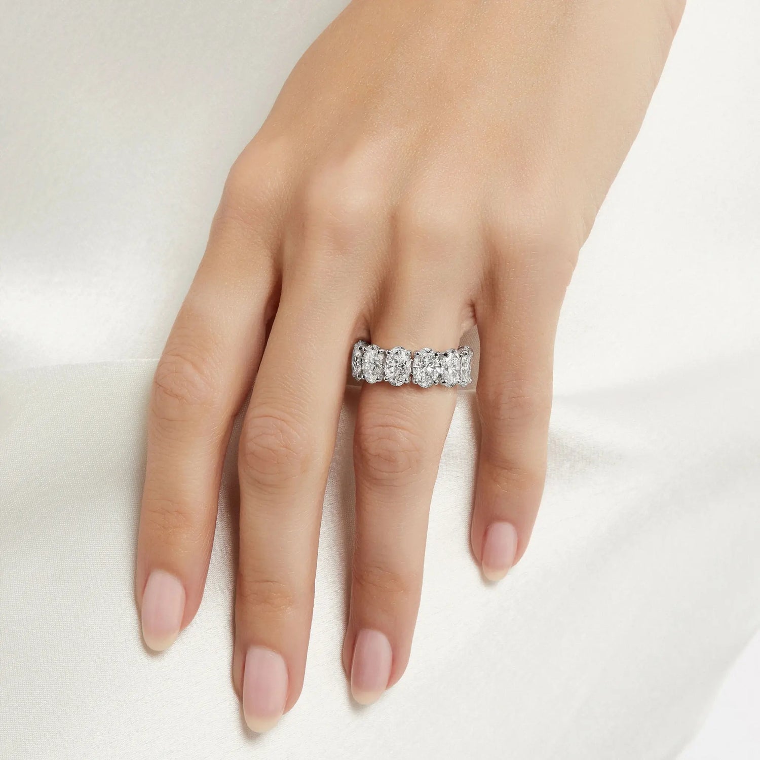 Classic Graff Claw Set Oval Diamond Eternity Ring, Model