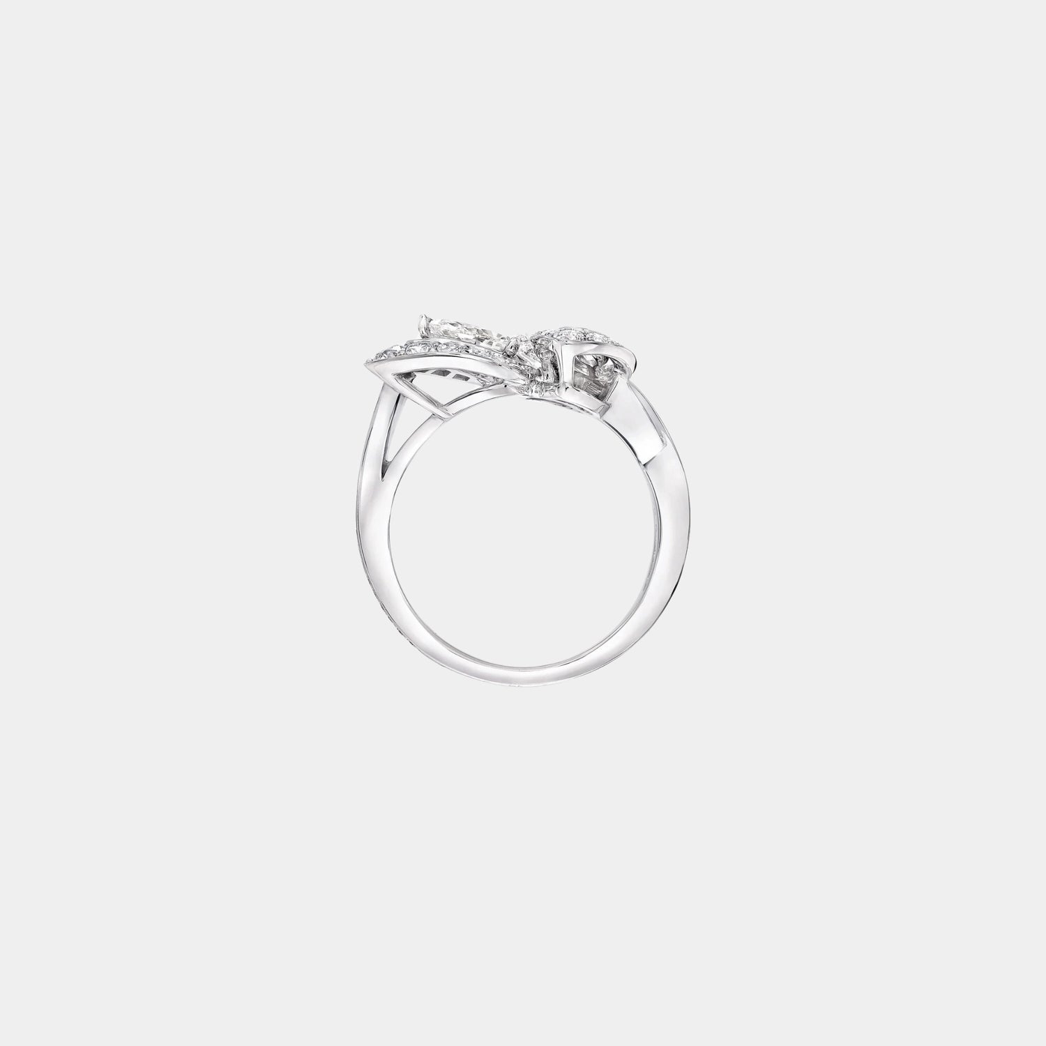 Classic Graff Peony Diamond Cluster Ring, Front