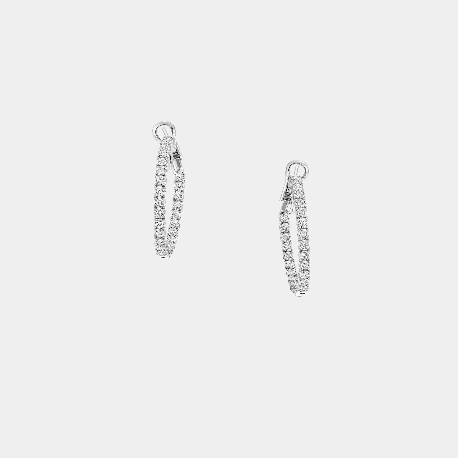 Classic Graff Round Diamond Hoop Earrings, Front