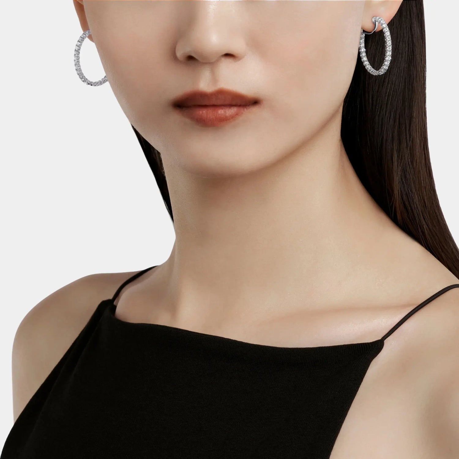 Classic Graff Round Diamond Hoop Earrings, Model