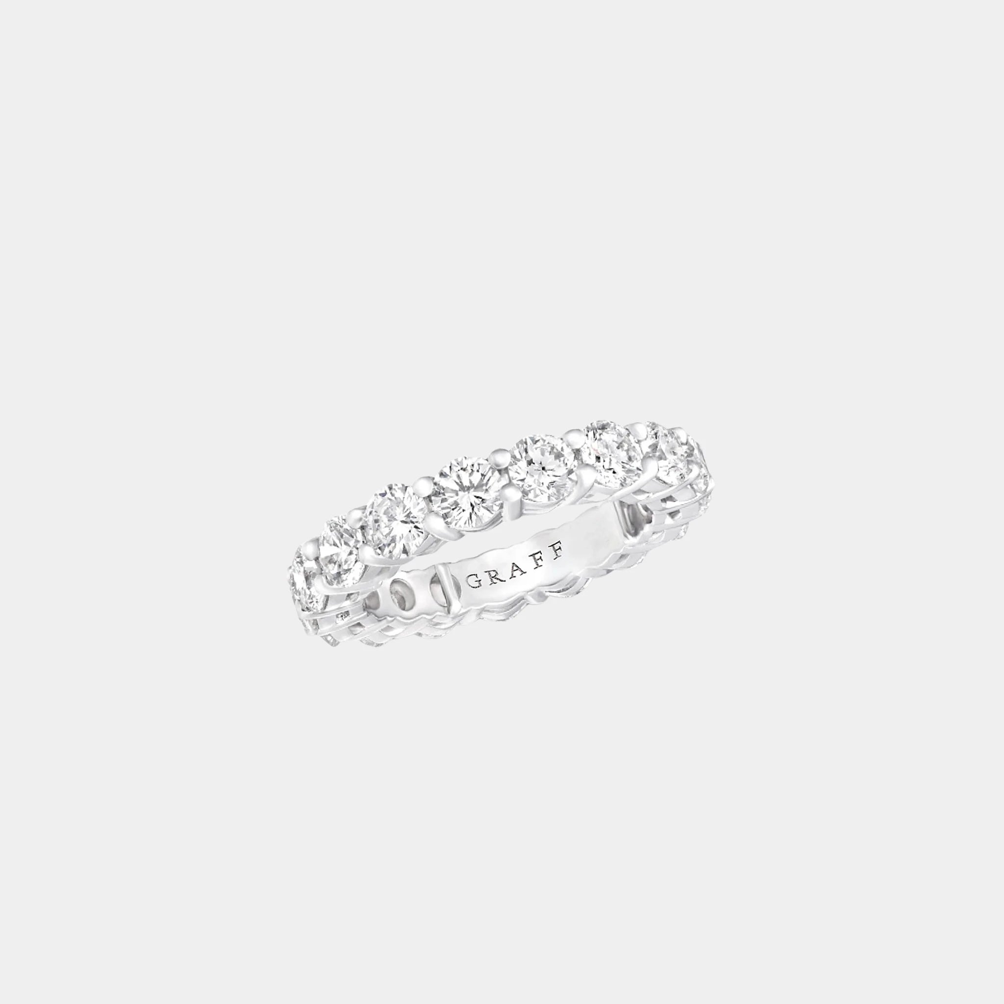 Classic Graff Shared Claw Round Diamond Wedding Band, Front