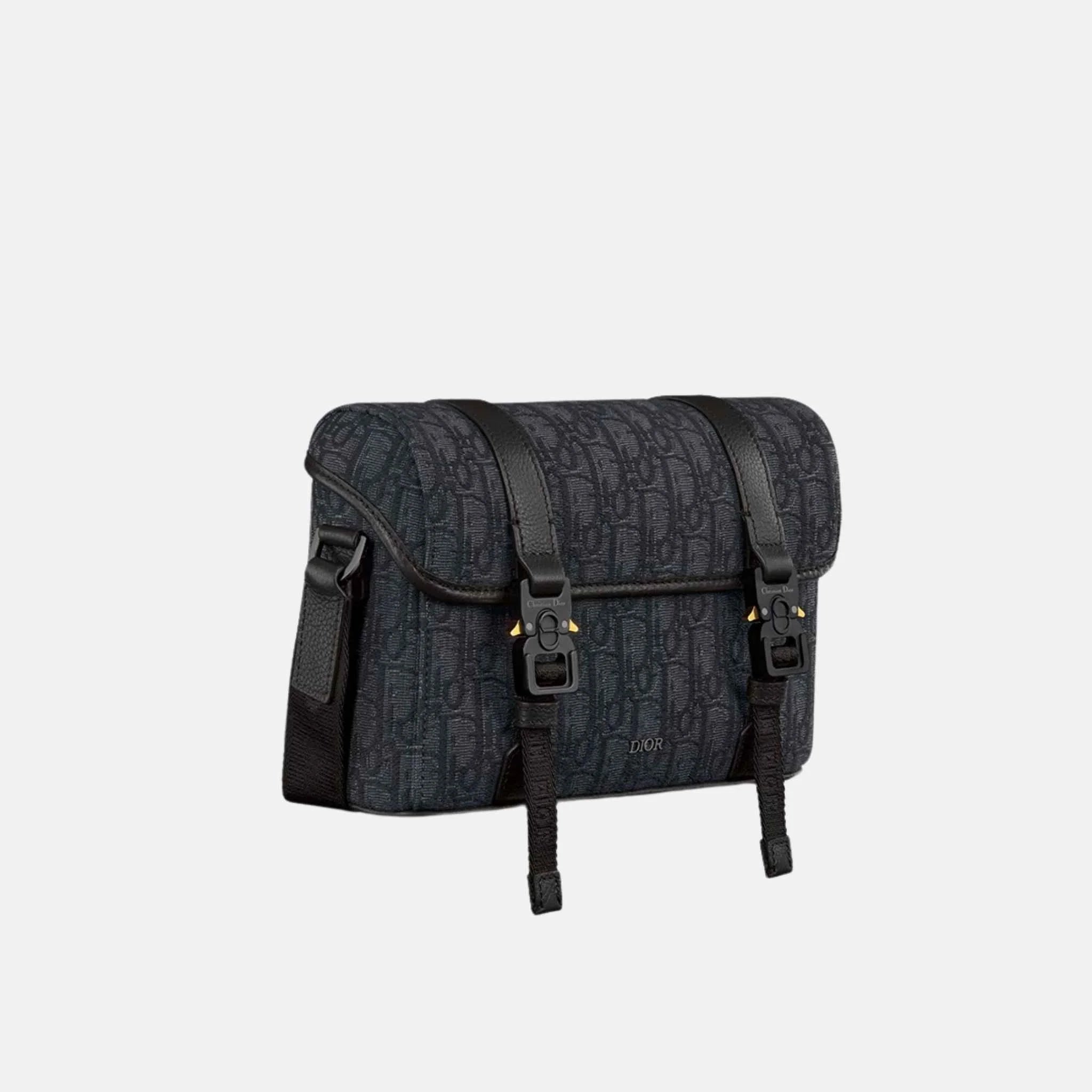 Dior Hit The Road Messenger Bag In Grained Calfskin, Black, Side
