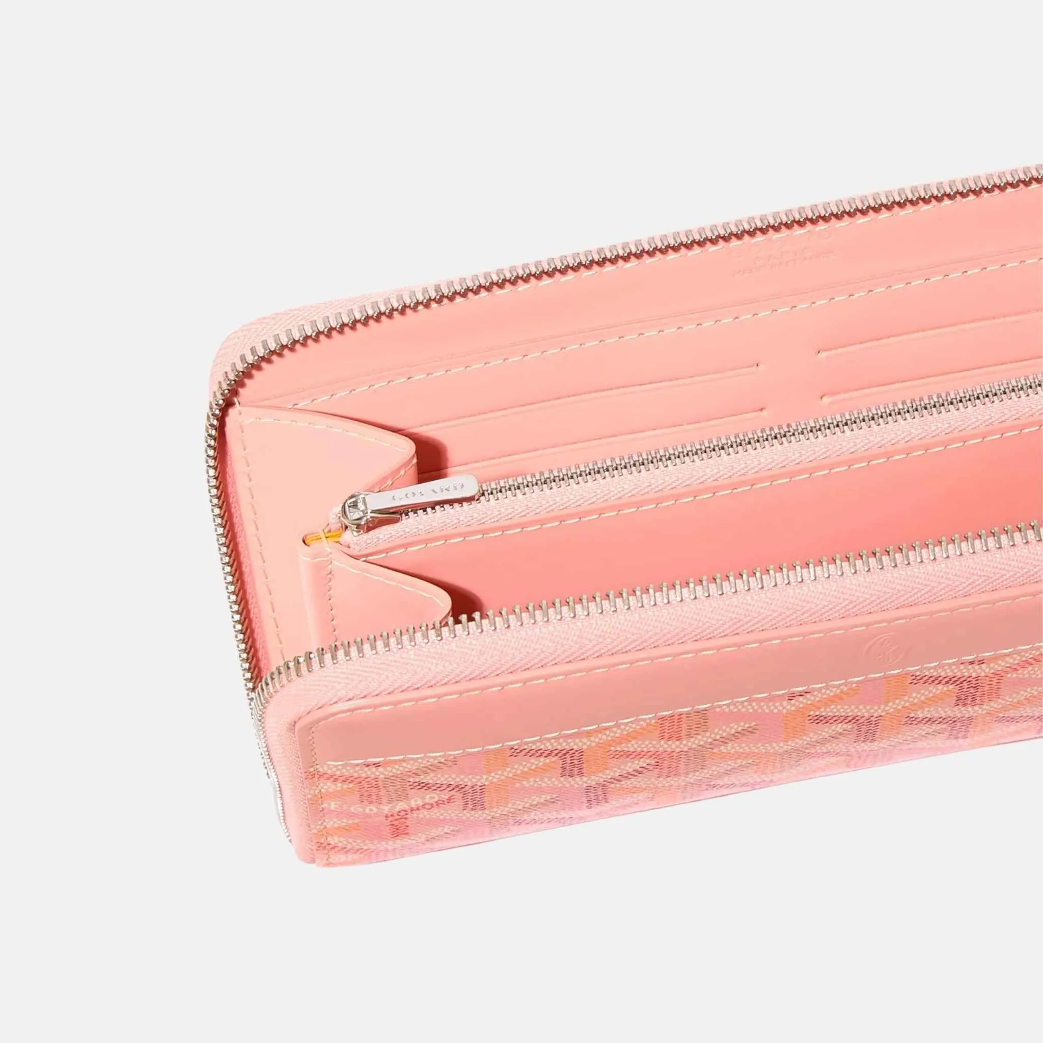 Goyard Matignon GM Wallet Multicoloured Limited Edition, Powder Pink, Close