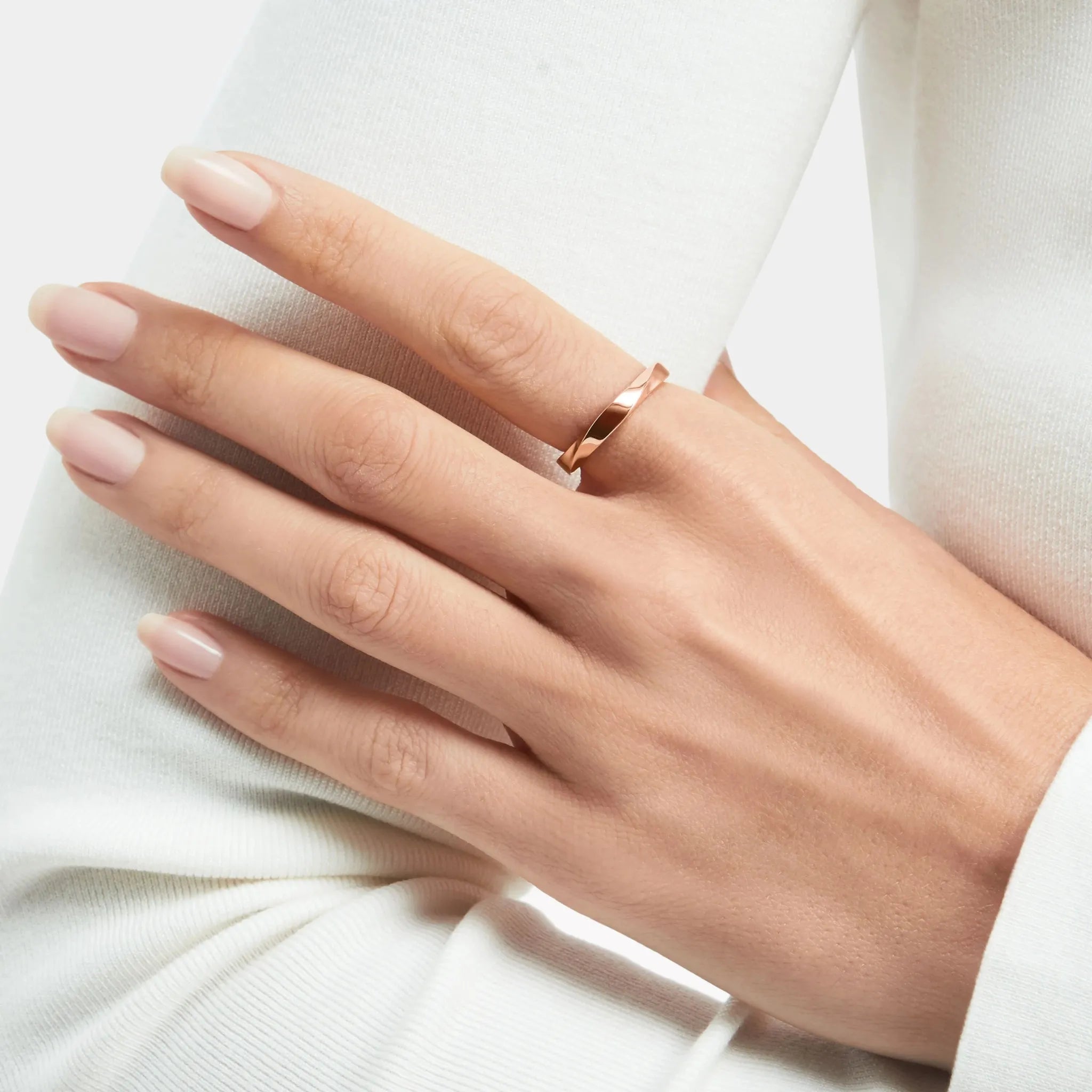 Graff Spiral Rose Gold Band 3.5MM, Model