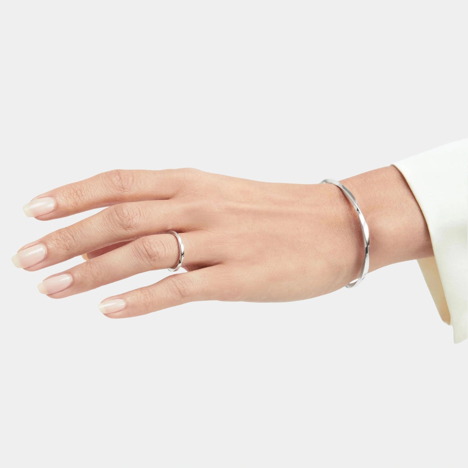 Graff Spiral White Gold Band 2.2MM, Model