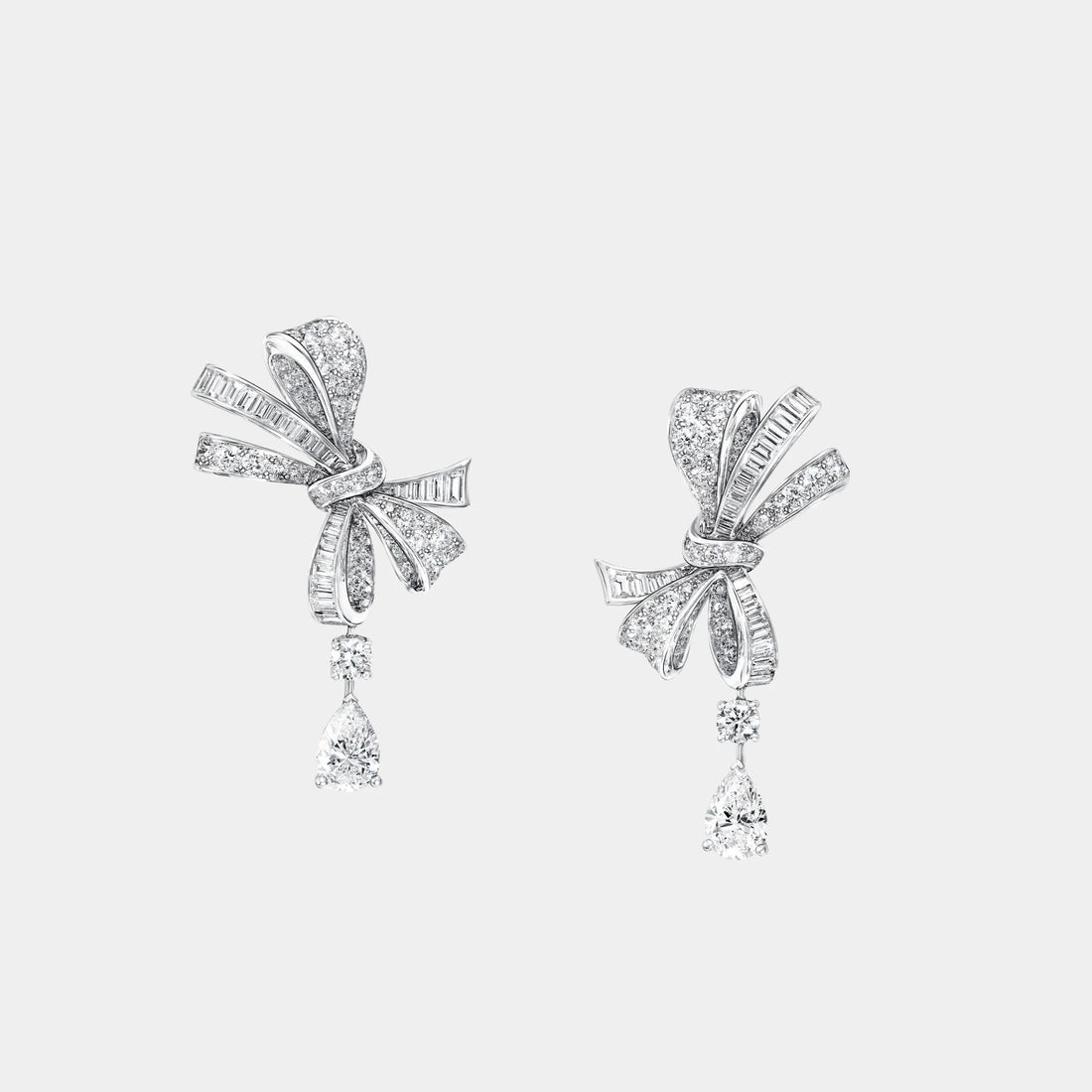 Graff Tildas Bow Classic Diamond Drop Earrings, Front