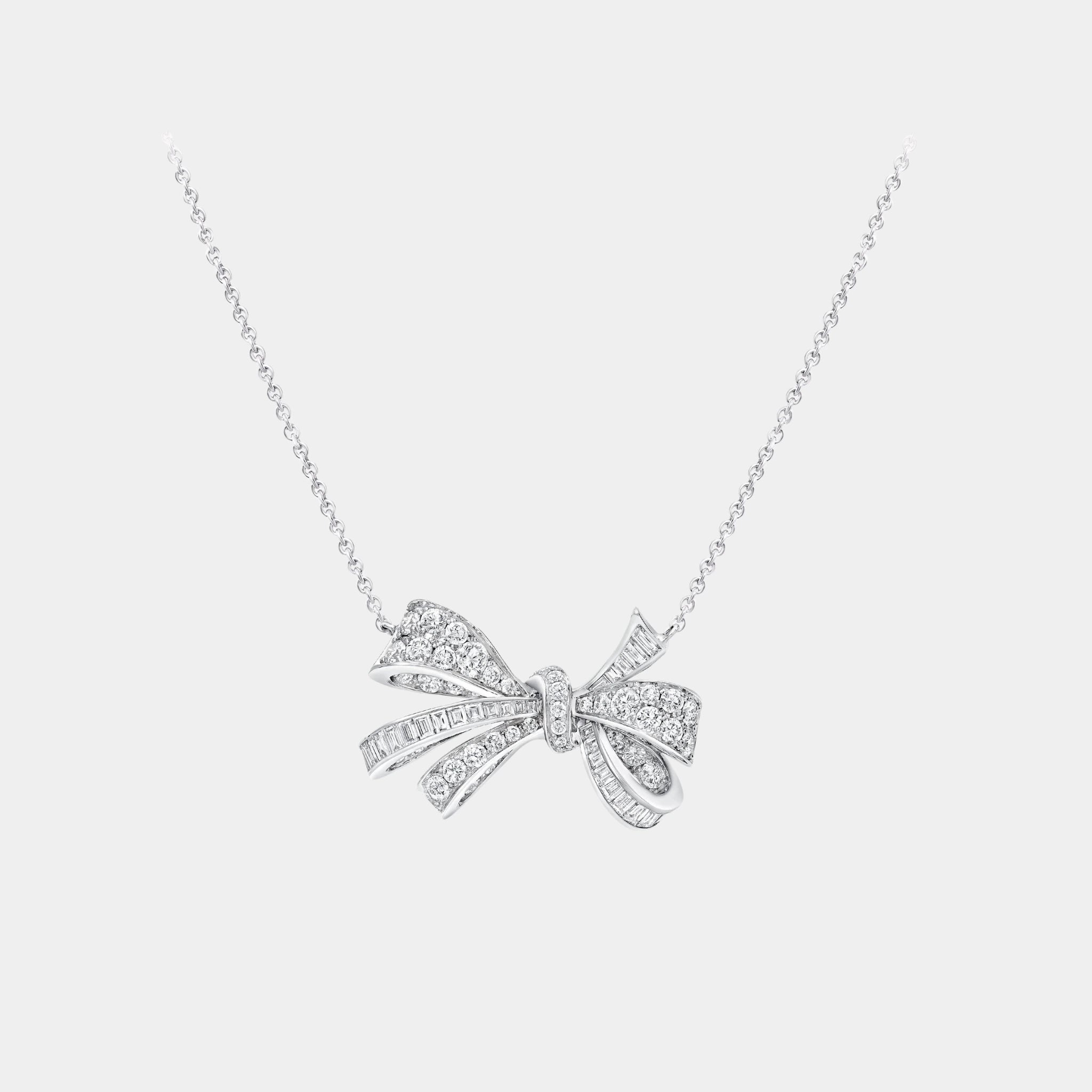 Graff Tildas Bow Classic Diamond Pendant, Front