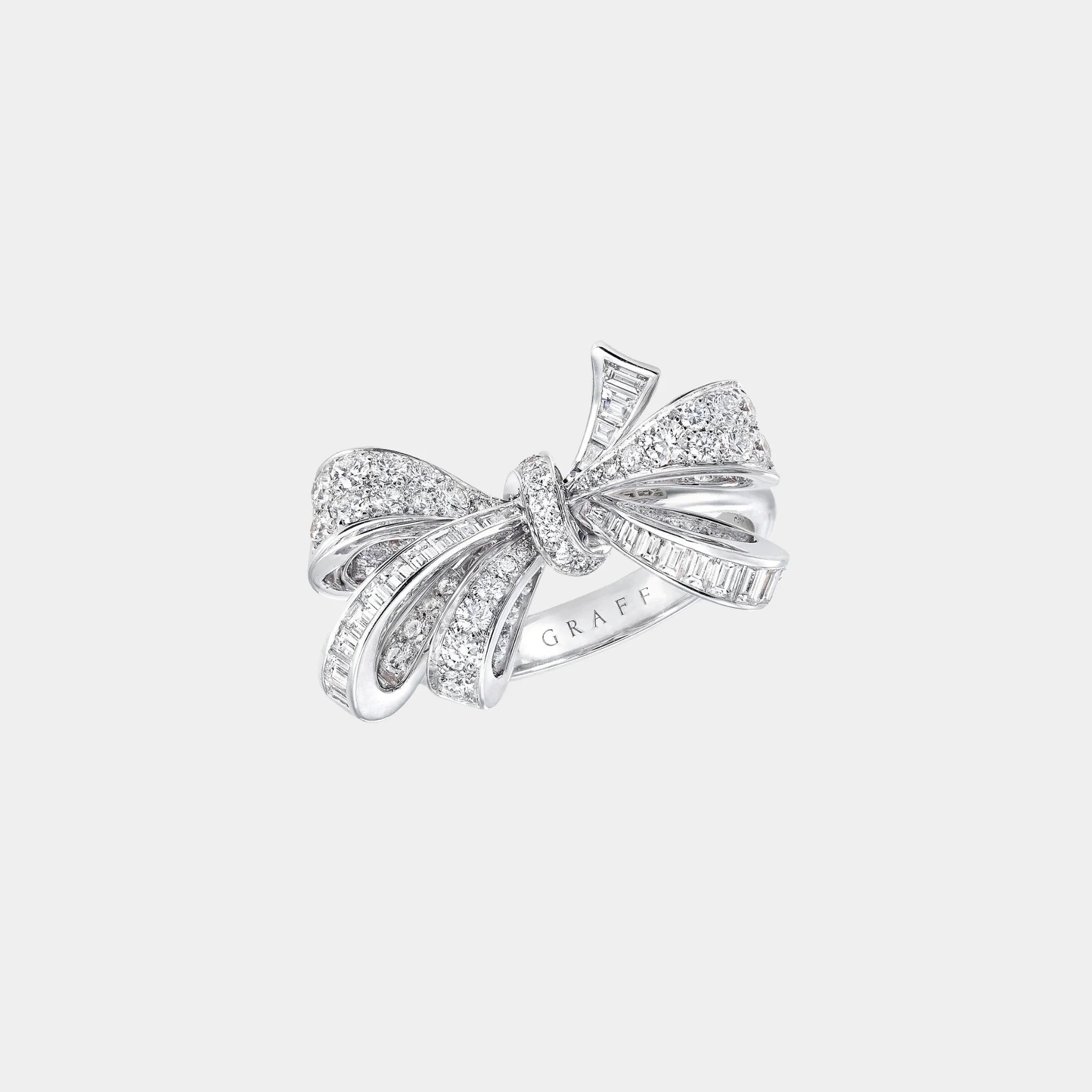 Graff Tildas Bow Classic Diamond Ring, Front