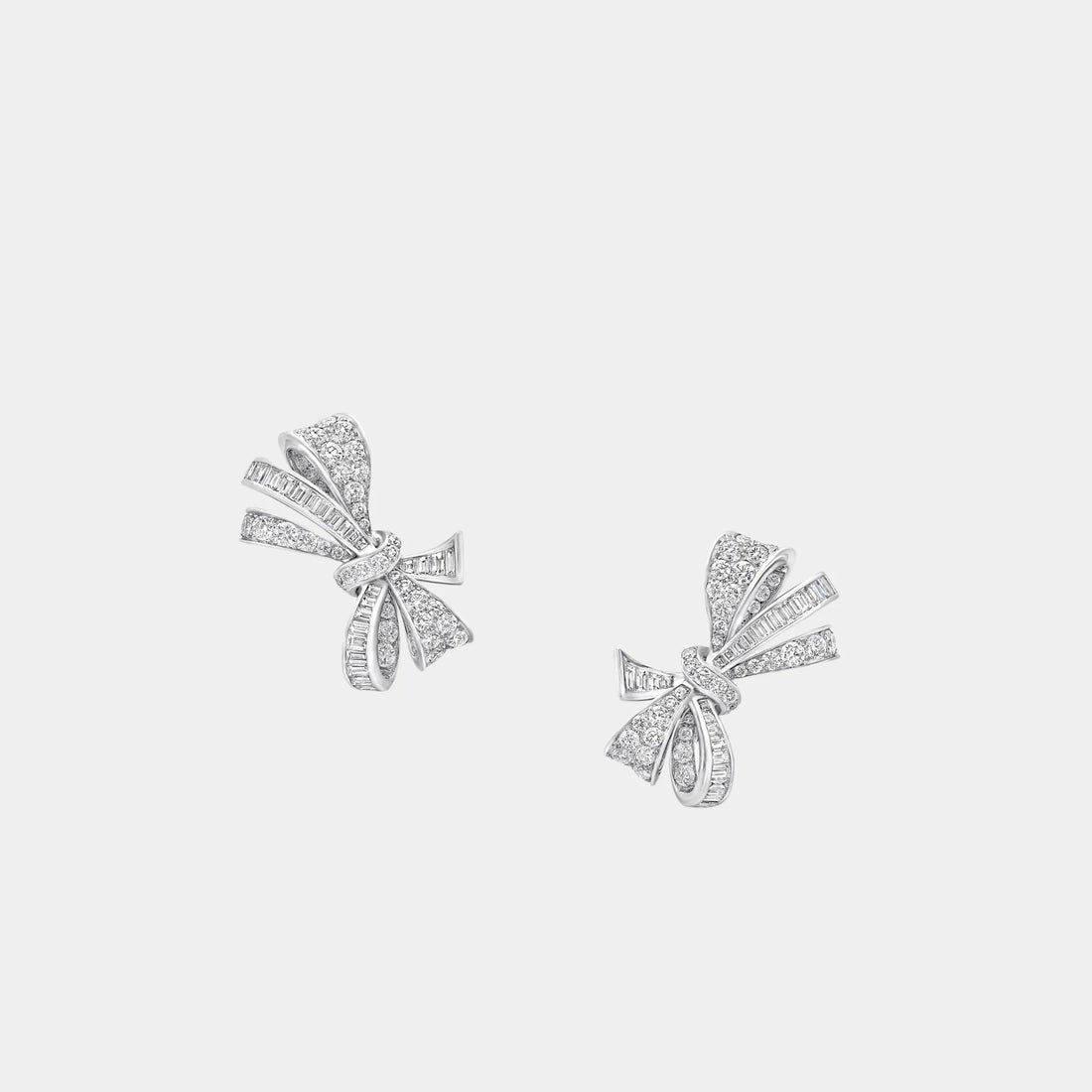 Graff Tildas Bow Classic Diamond Stud Earrings, Front