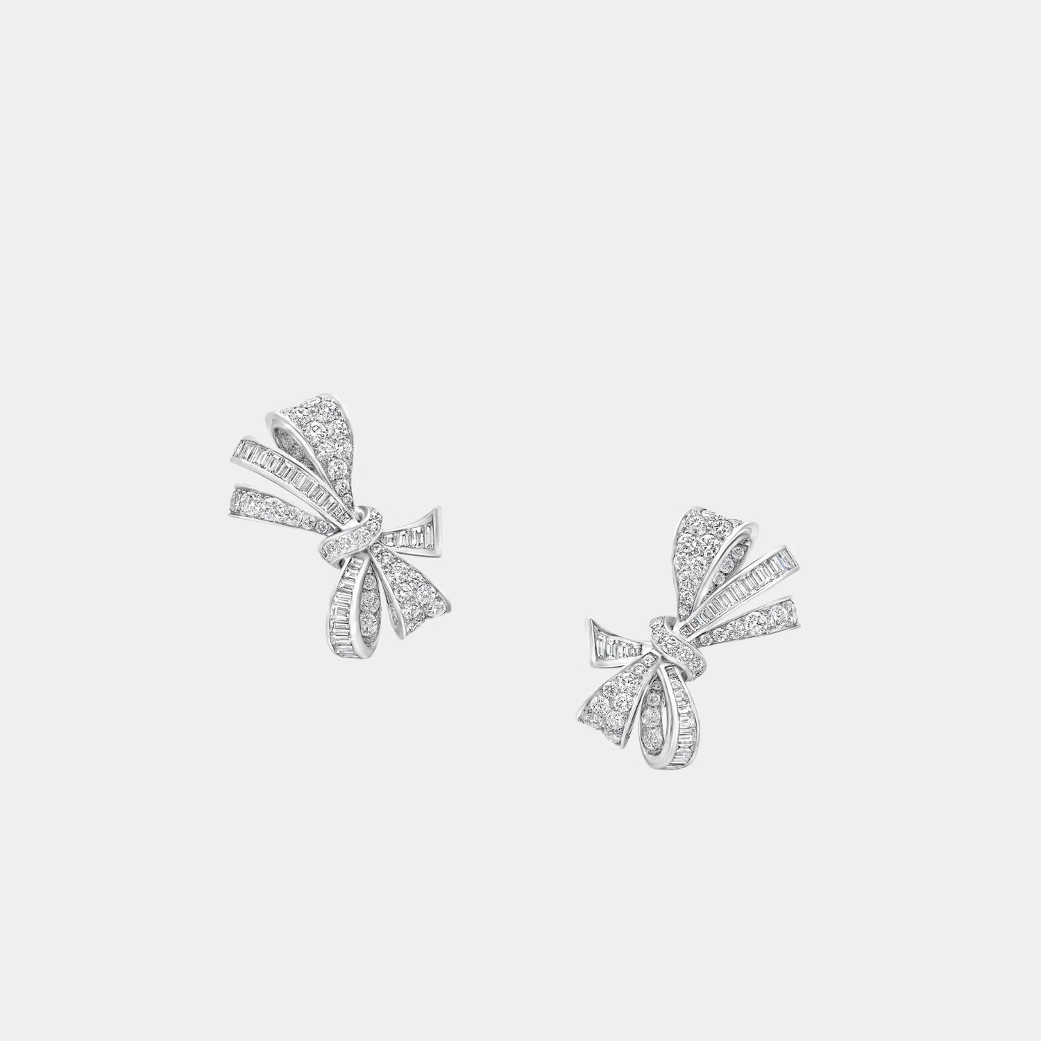 Graff Tildas Bow Classic Diamond Stud Earrings, Front