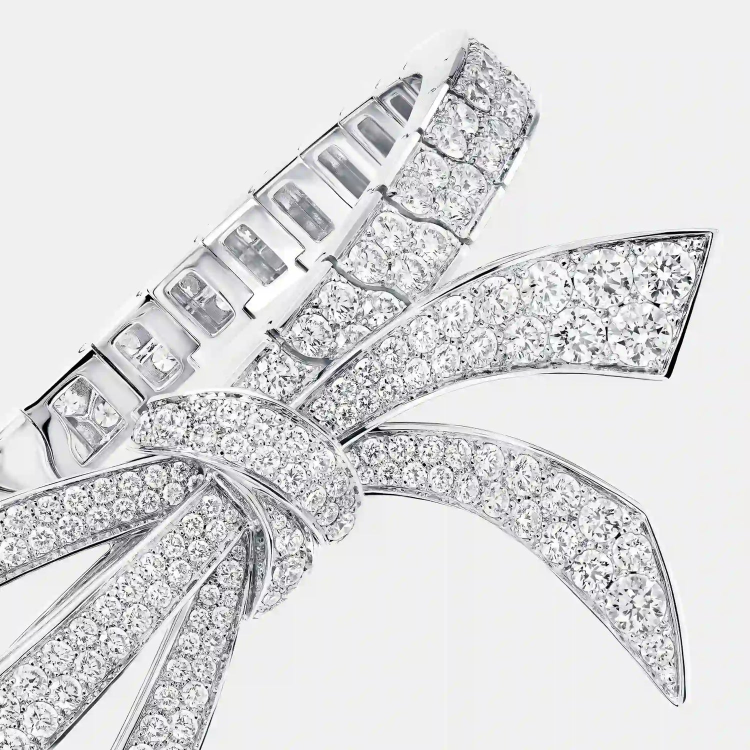 Graff Tildas Bow Diamond Bracelet, Close