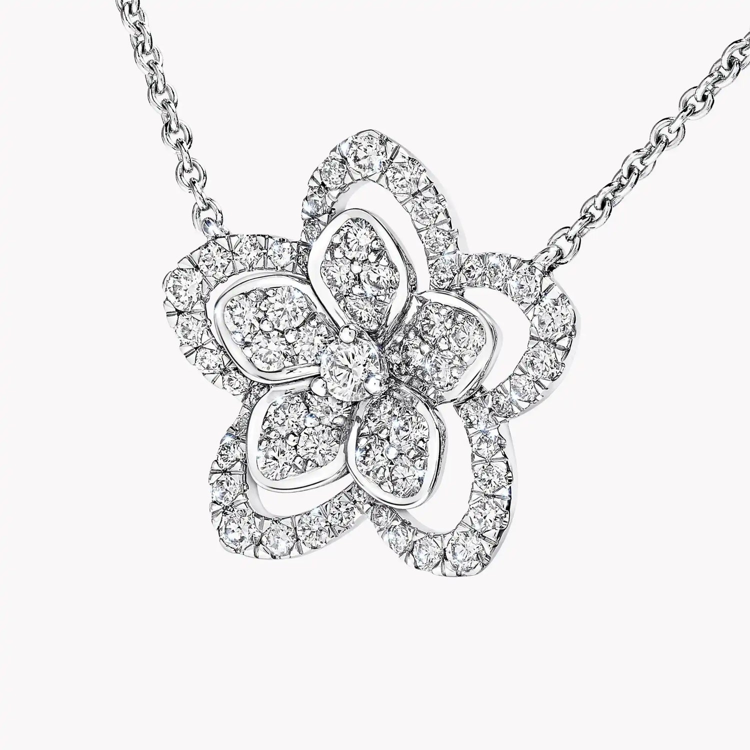 Graff Wild Flower Diamond Pendant, Close