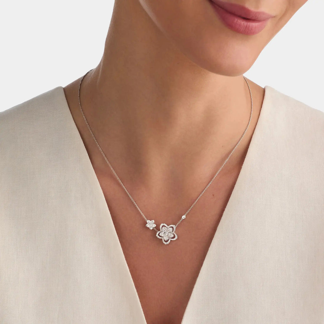 Graff Wild Flower Double Diamond Pendant, Model
