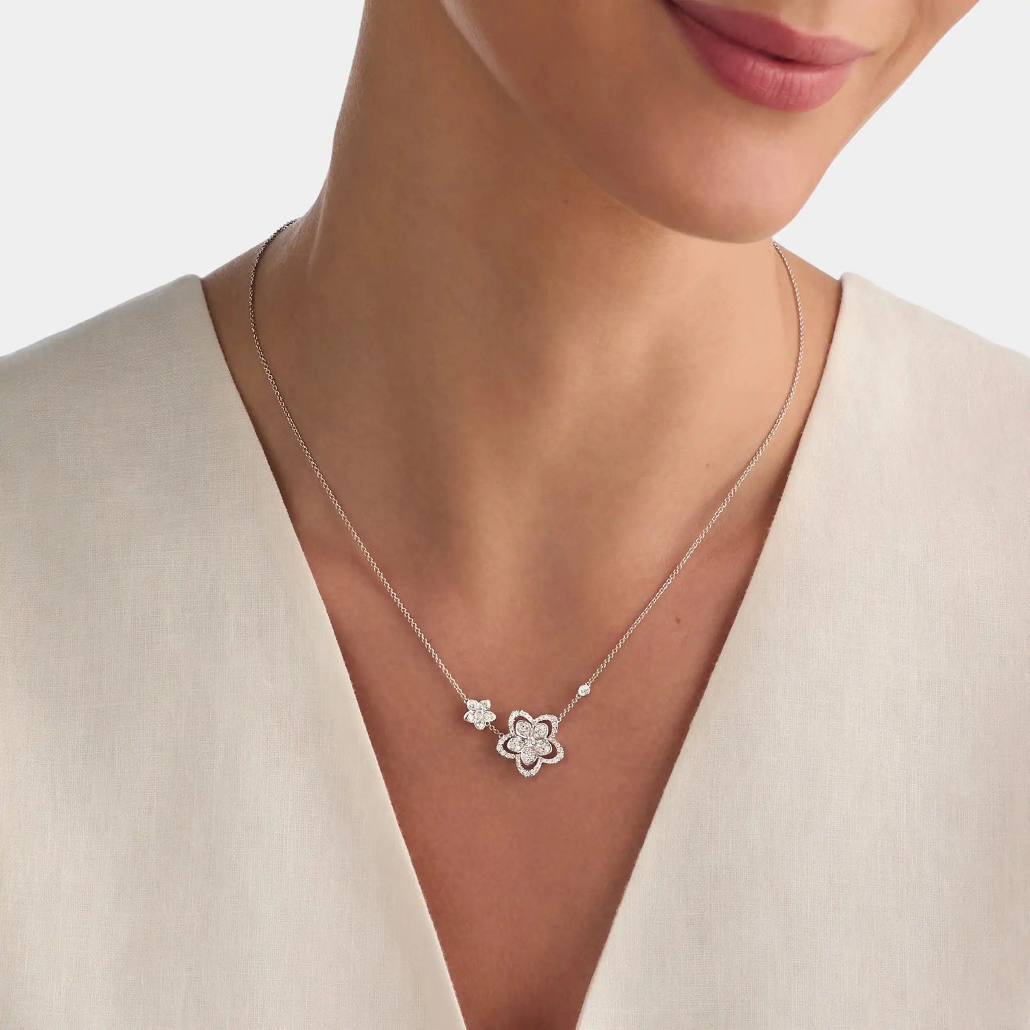 Graff Wild Flower Double Diamond Pendant, Model