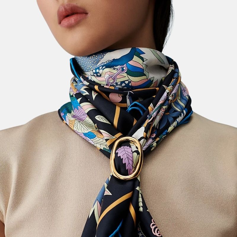 alt
Hermes Chaine D Ancre وشاح بحلقة 90، Permabrass، موديل