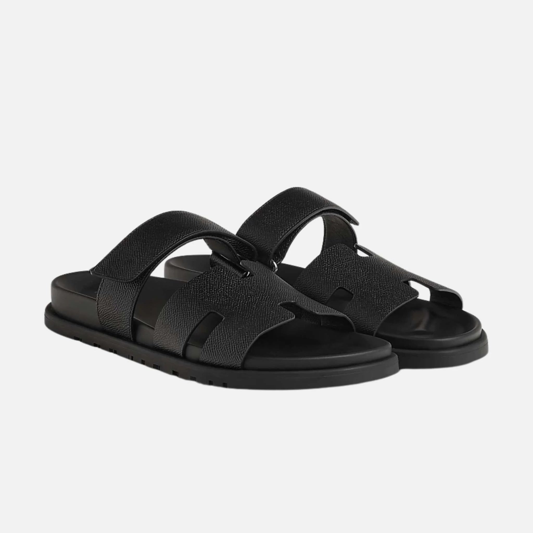 Hermes Chypre Sandal Shiny Grained Calfskin, Noir, Front