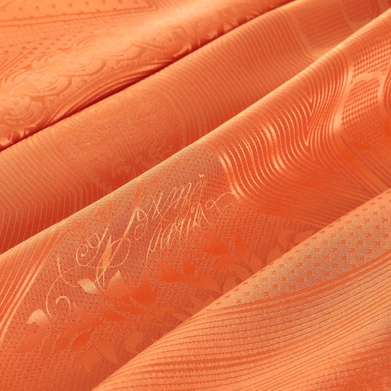Hermes Grand Tralala Medaillon scarf 65, Orange, Close