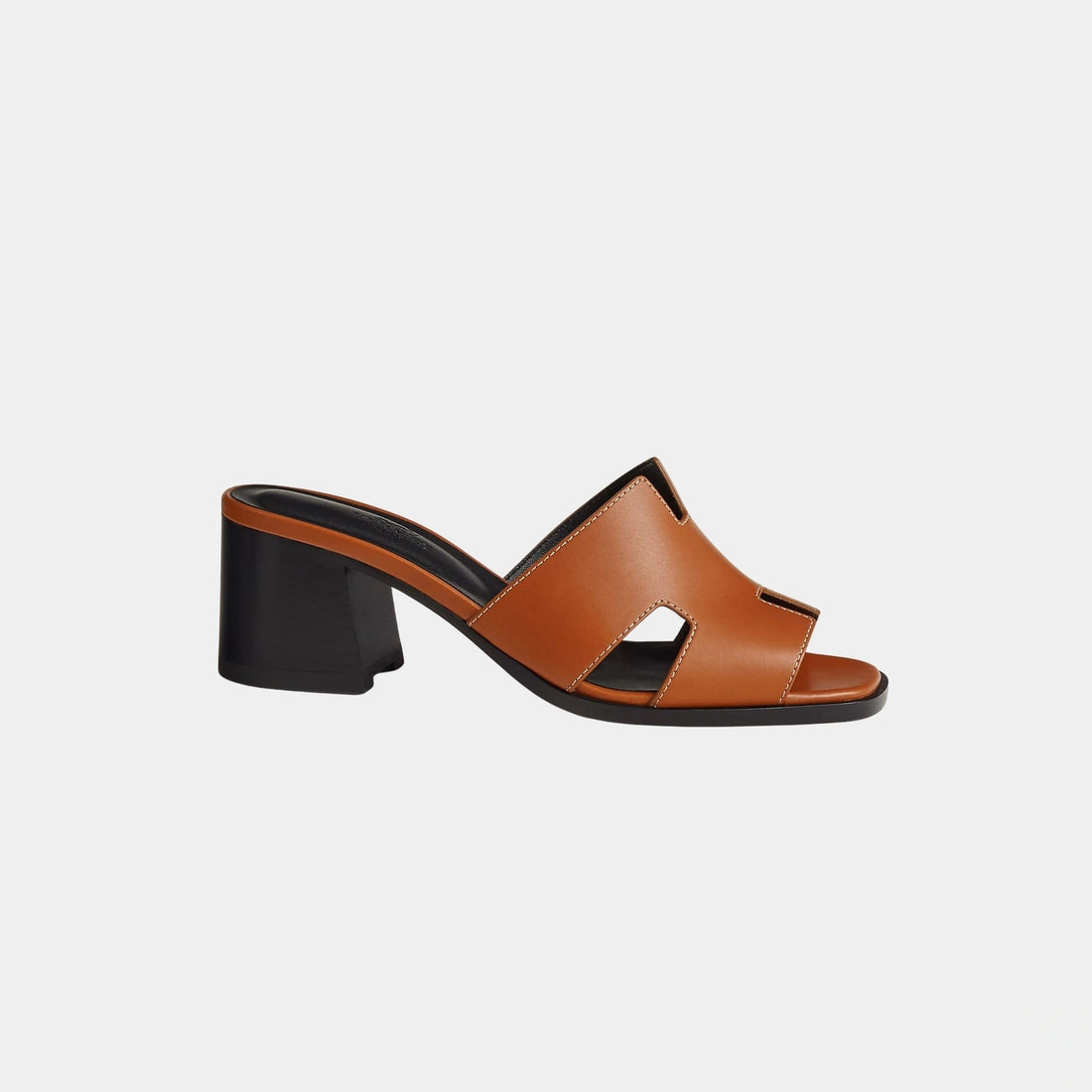 alt
صندل Hermes Helia بكعب عالٍ من جلد العجل Heritage، Naturel، جانبي