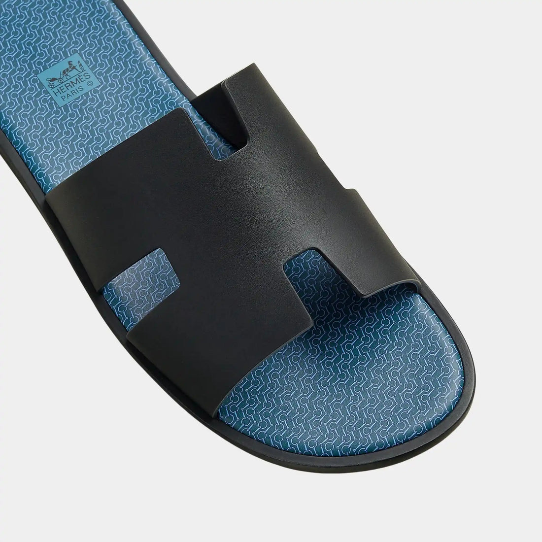 Hermes Izmir Sandal in Calfskin with Zig-zag Printed Insole, Noir, Top