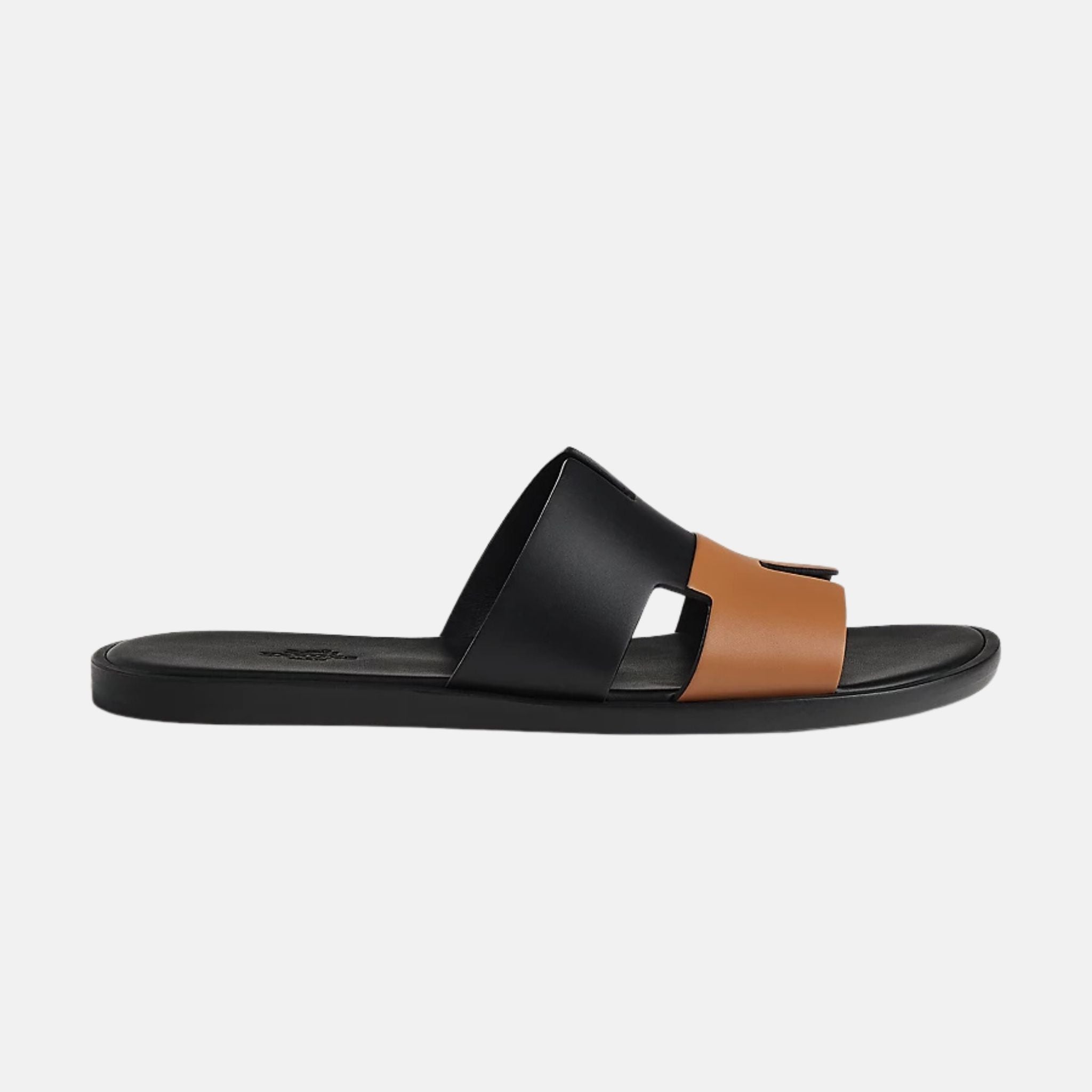 Hermes Izmir Sandal Duo Tone In Calfskin, Noir Naturel, Side
