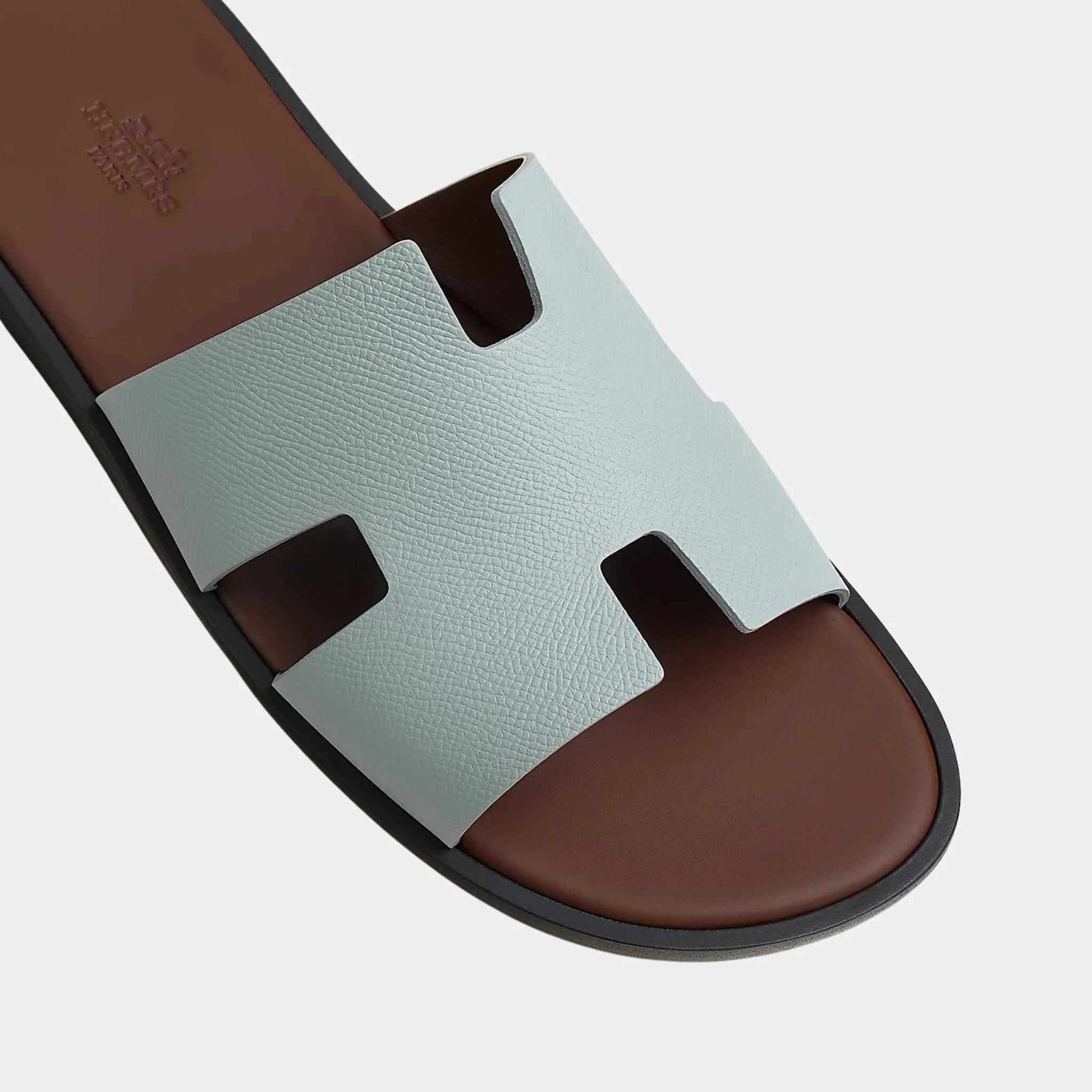 Hermes Izmir Sandal Epsom Calfskin Men, Gris Nuage, Chocolate, Top