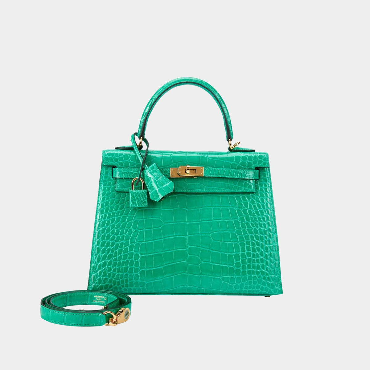 حقيبة Kelly 25 Sellier من جلد Alligator باللون الأخضر اليشم مع إكسسوارات ذهبية