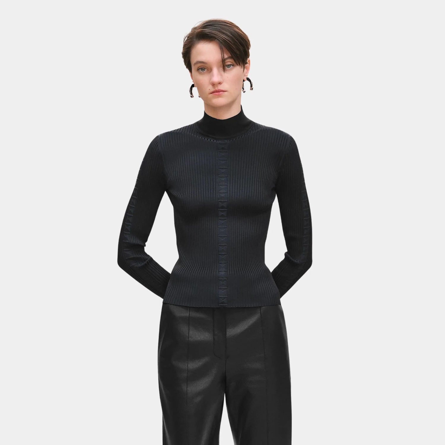 Hermes Long-sleeved Sweater in Shiny Silk Knit, Noir, Front