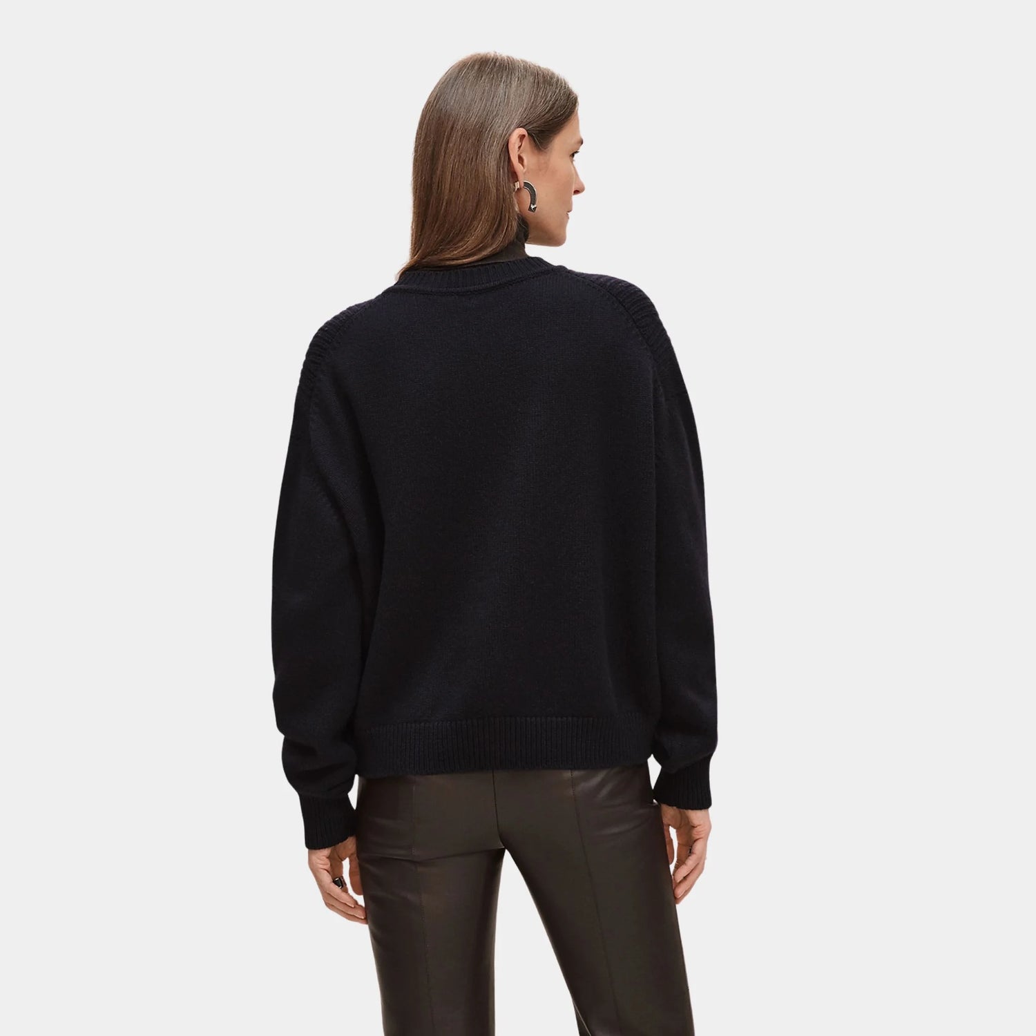Hermes Long-sleeve Sweater in Plain Scottish Cashmere, Bleu Noir, Back
