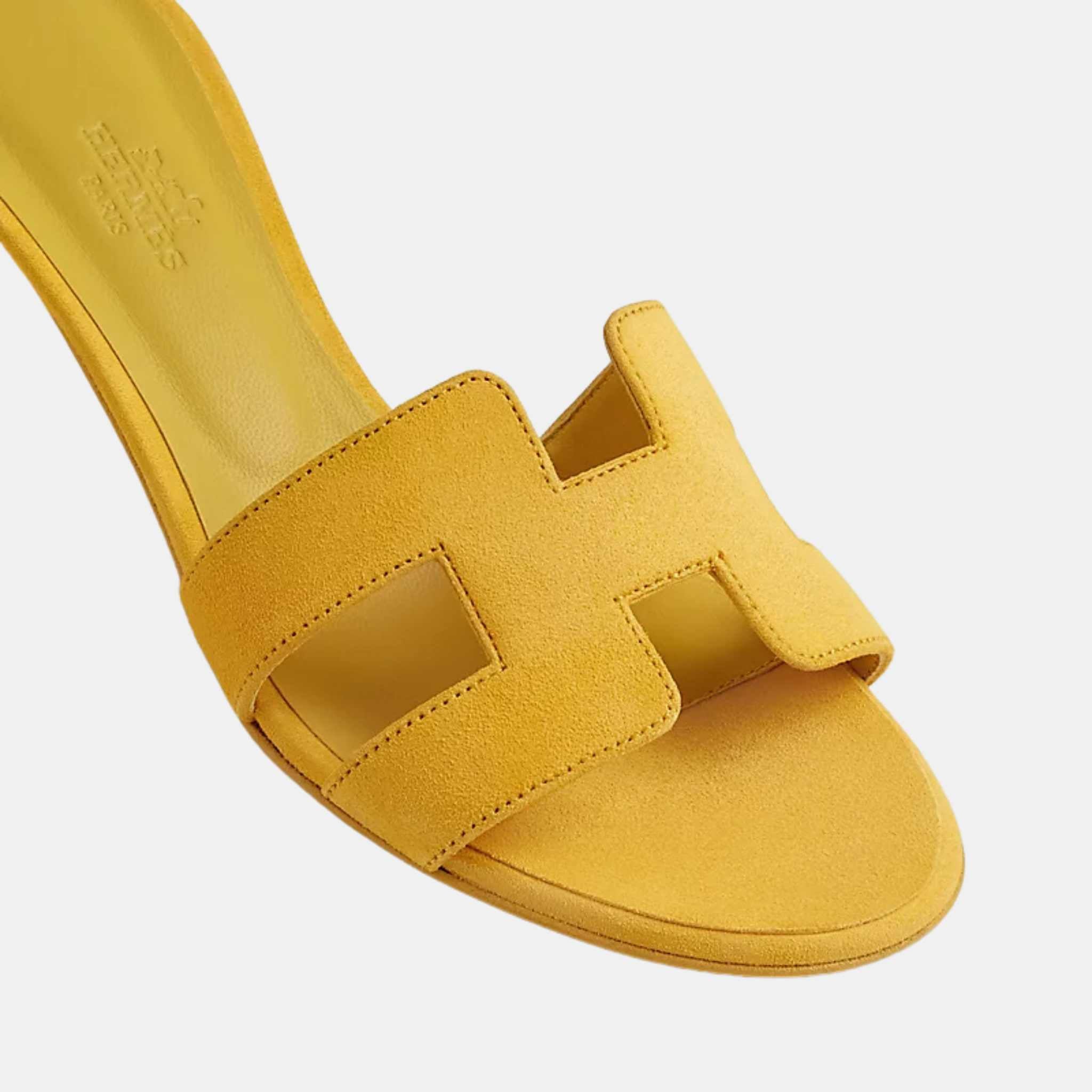 Hermes Oasis Sandal Suede, Jaune Bouton Dor, Top