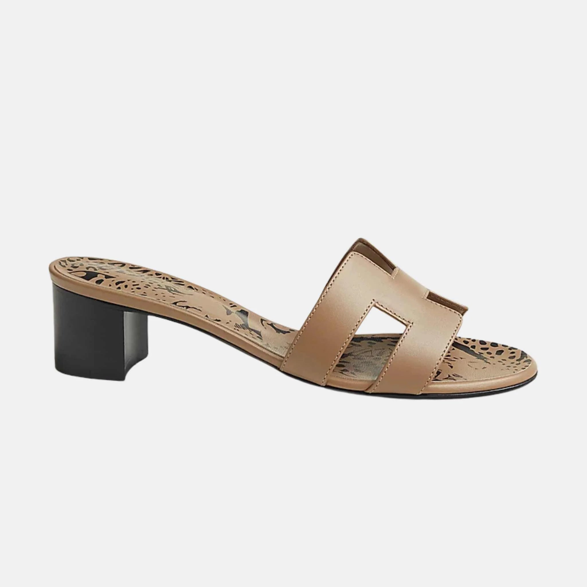 Hermes Oasis Sandals Calfskin Beige Argile, Beige Argile, Side