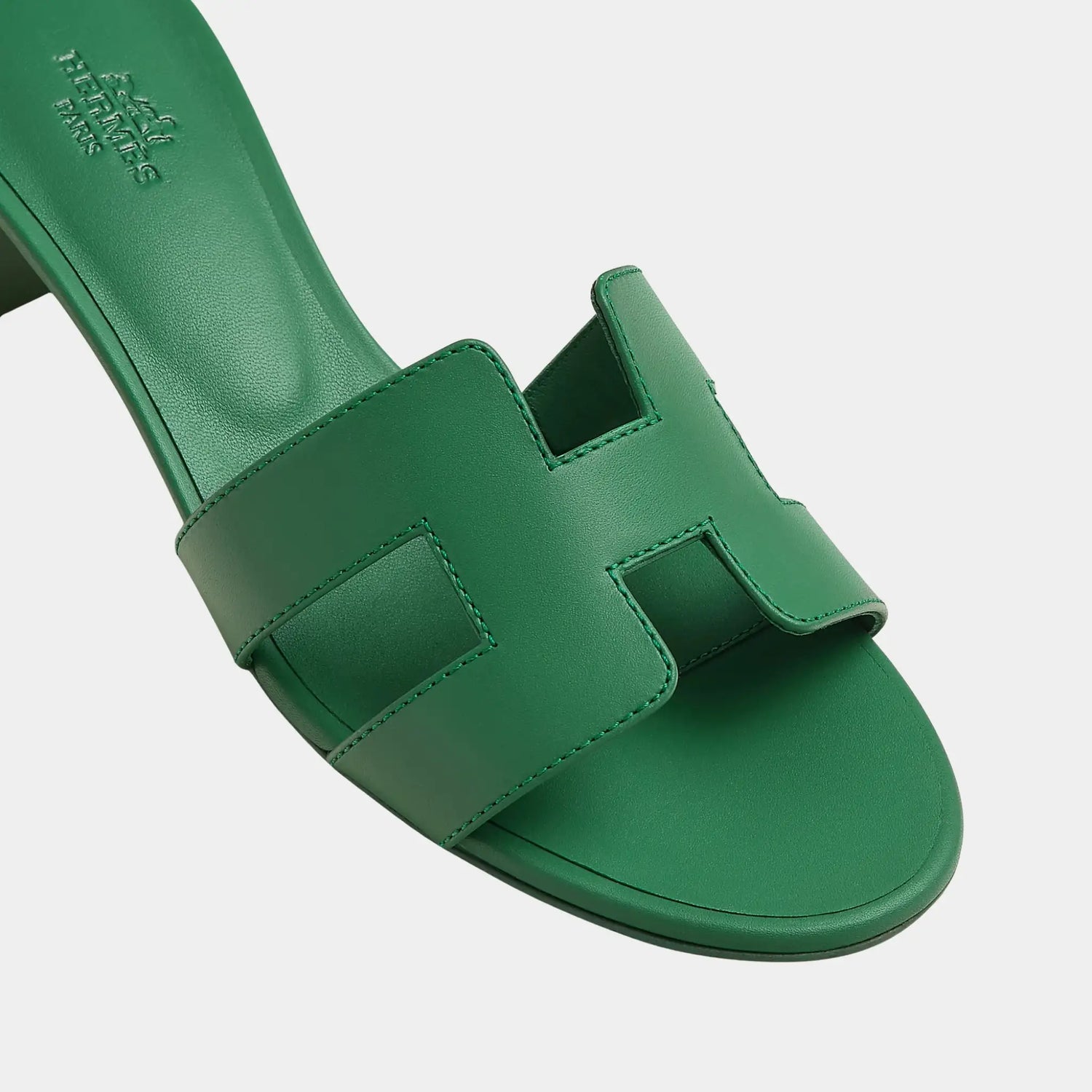 Hermes Oasis Sandals in Calfskin, Vert Jungle, Top