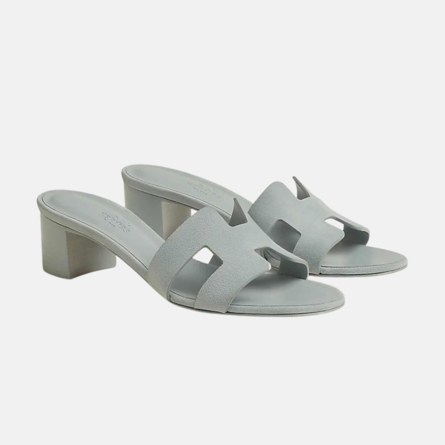 Hermes Oasis Sandals Suede Goatskin, Gris Nuage, Front