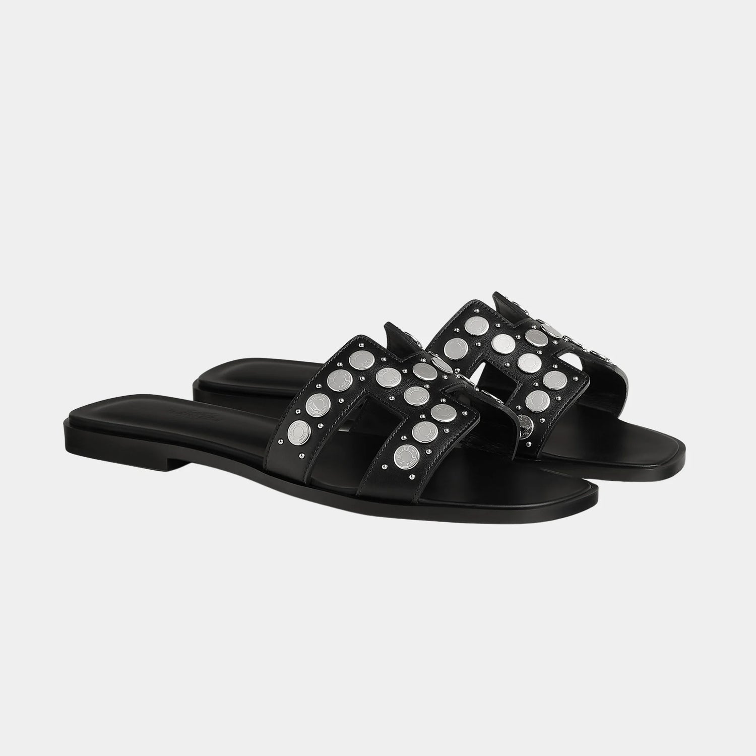 Hermes Oran Sandal in Calfskin with Clou de Selle Studs, Noir, Front