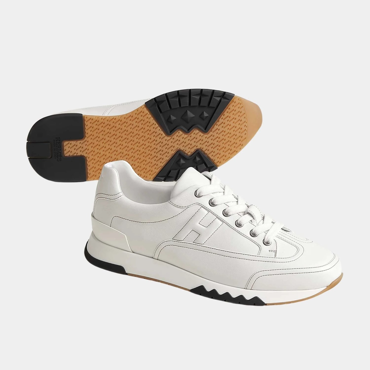 Hermes Trail Sneaker in Calfskin , Blanc, Front
