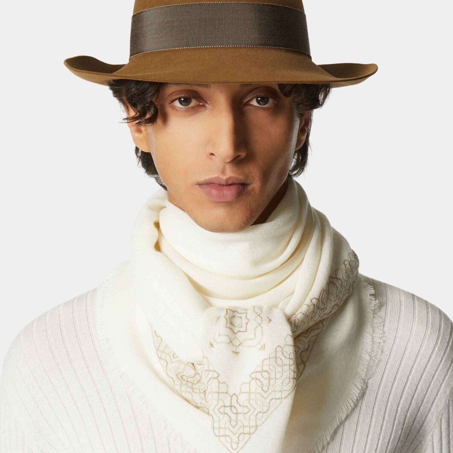 Loro Piana Hadika Carré Baby Cashmere, Beige, Model