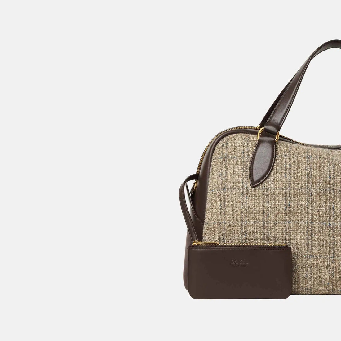 حقيبة Loro Piana متوسطة من صوف وكتان نقي، عن قرب