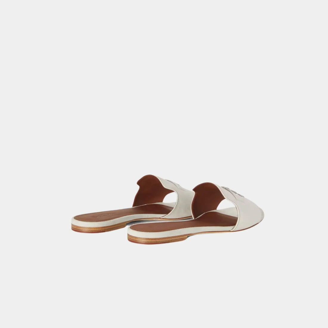 صندل Summer Charms من Loro Piana، جلد ماعز سويدي، مسطح، لؤلؤي بودري، من الخلف