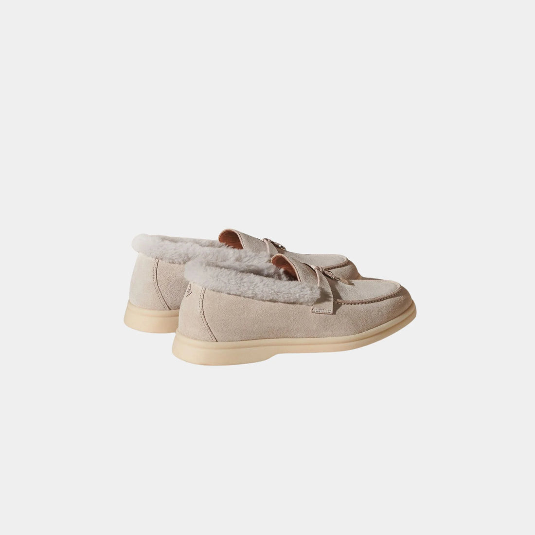 Loro Piana حذاء لوفر Summer Charms Walk من الشمواه مع فرو القندس، Powder Pearl، من الخلف