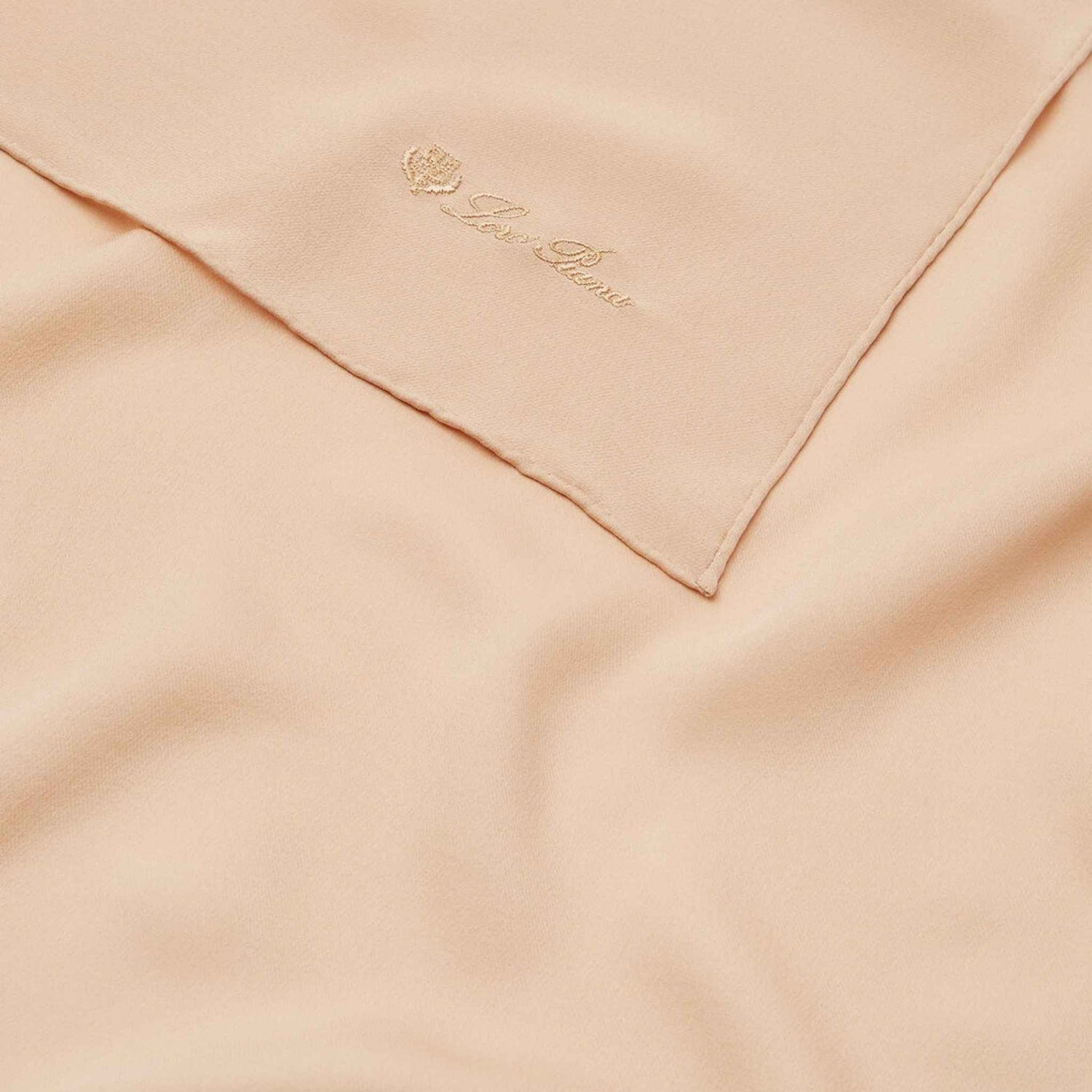 Loro Piana Veil Stole Silk, Creamed Honey, Close