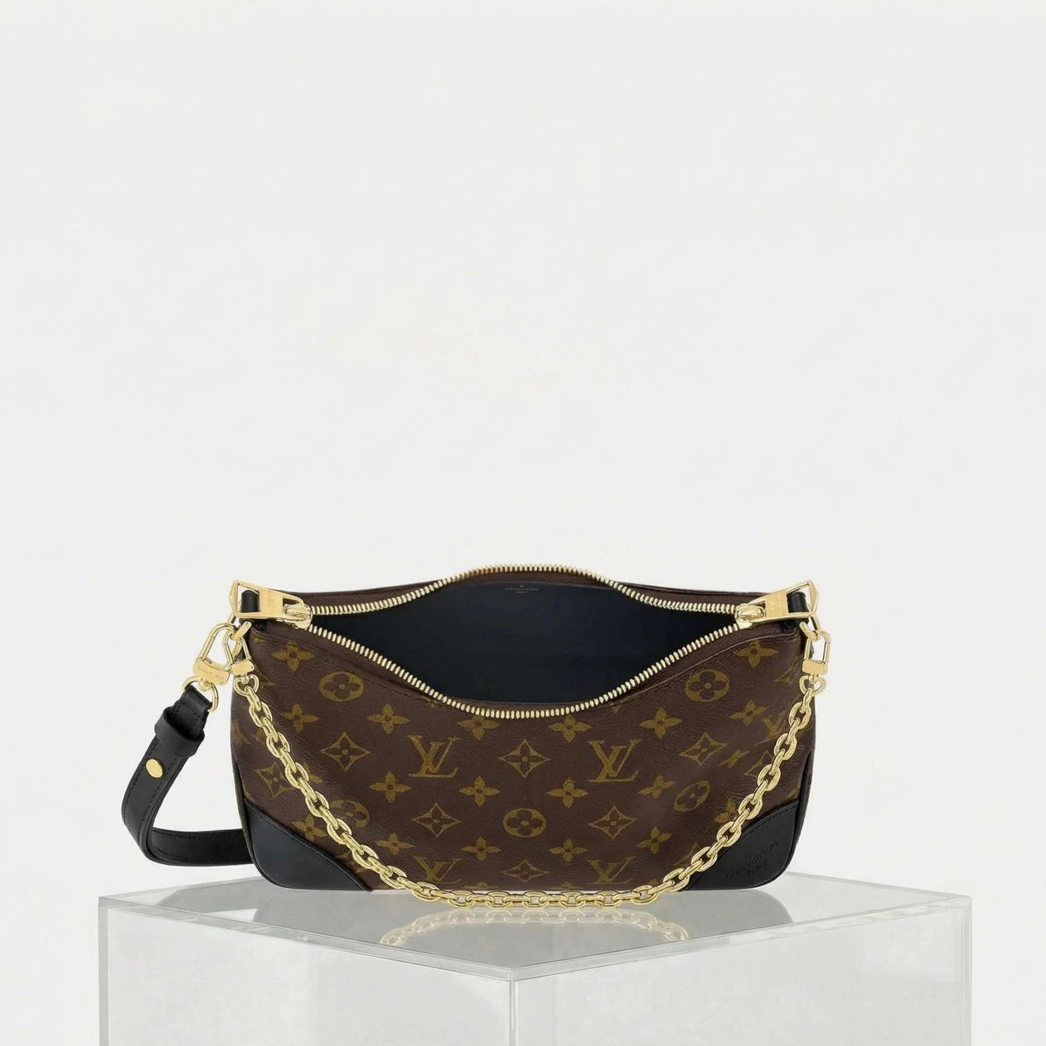 Louis Vuitton Boulogne Bag, Black, Inside