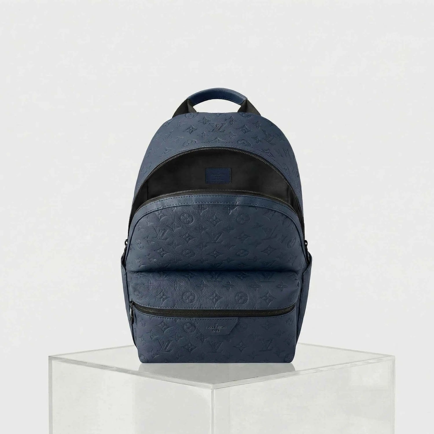 Louis Vuitton Discovery Backpack Monogram Shadow Leather, Bleu Marine, Inside