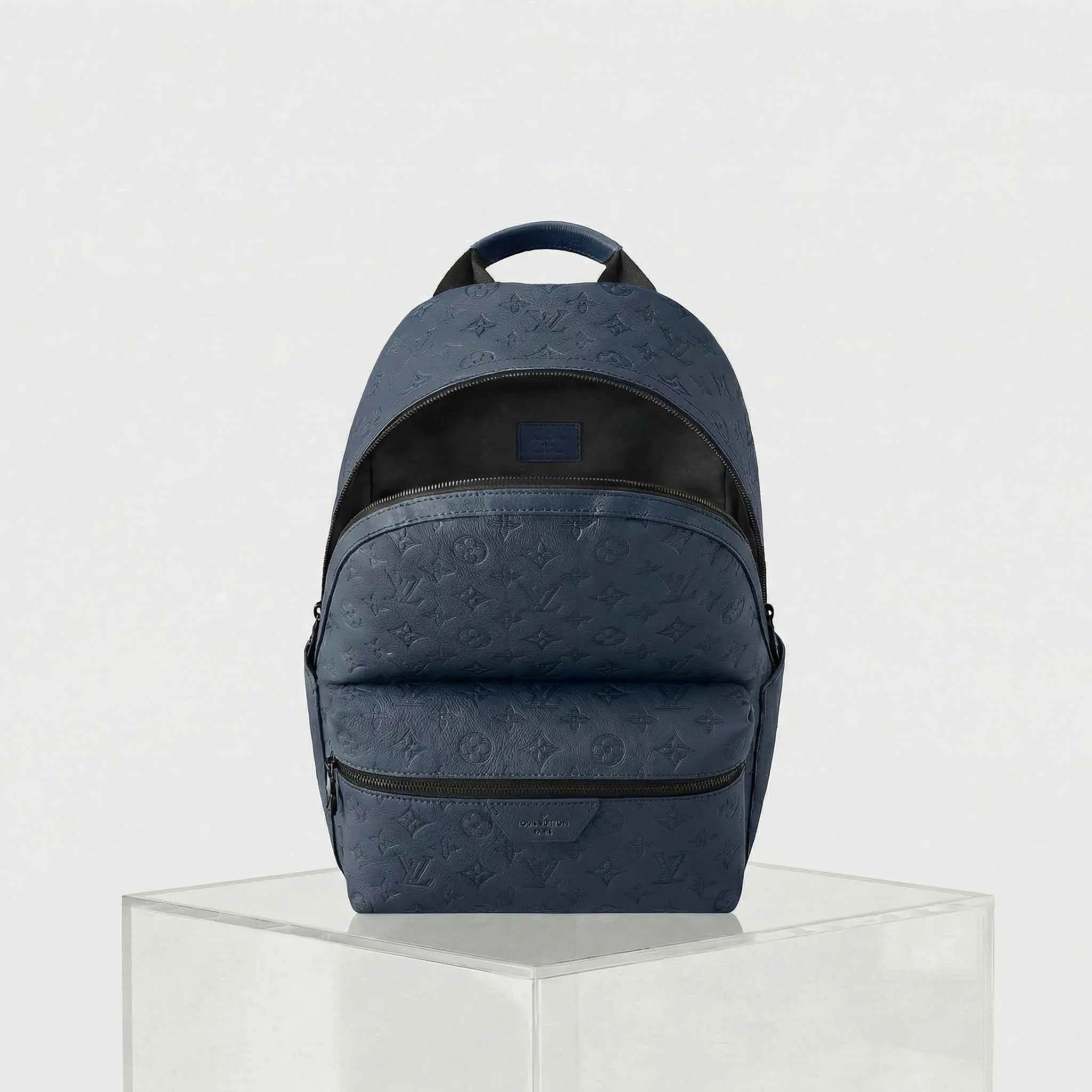 Louis Vuitton Discovery Backpack Monogram Shadow Leather, Bleu Marine, Inside