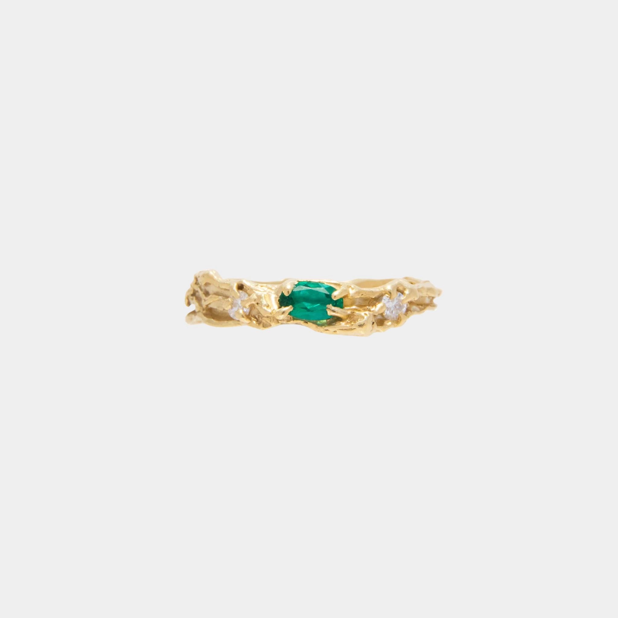 Rosea Emerald Moissanite Ring front