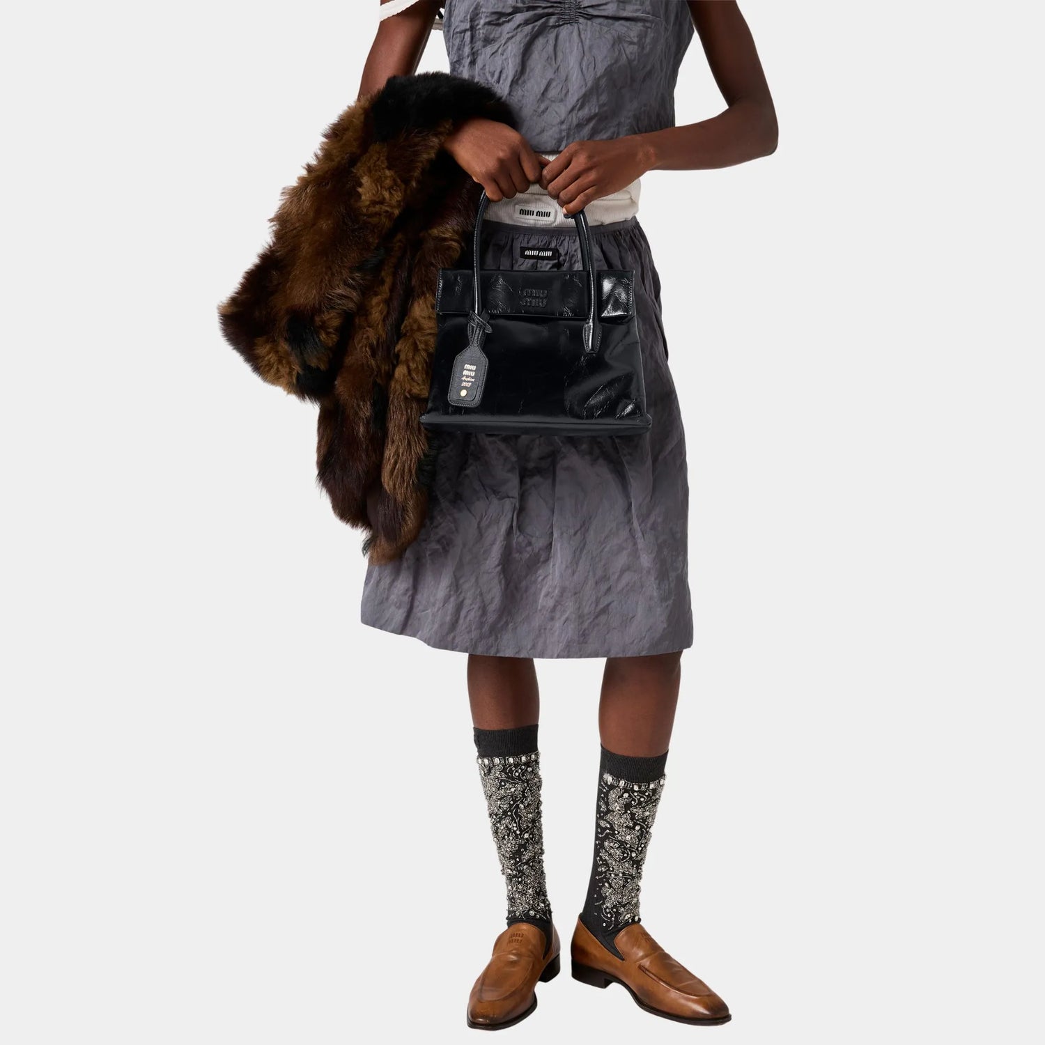 Solitaire Shiny Leather Bag, Black, Model