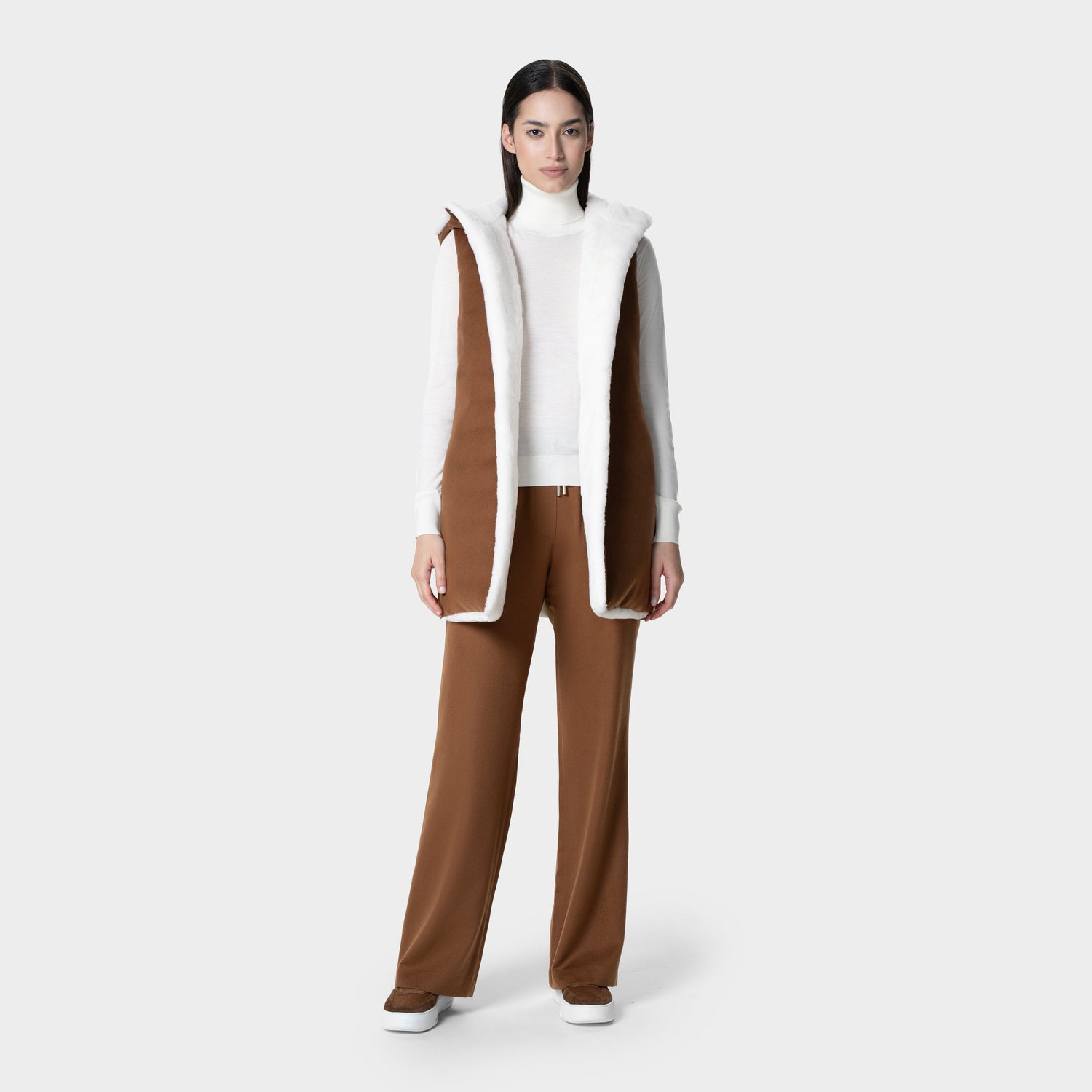 Ogier Kyoto Reversible Vest, Model