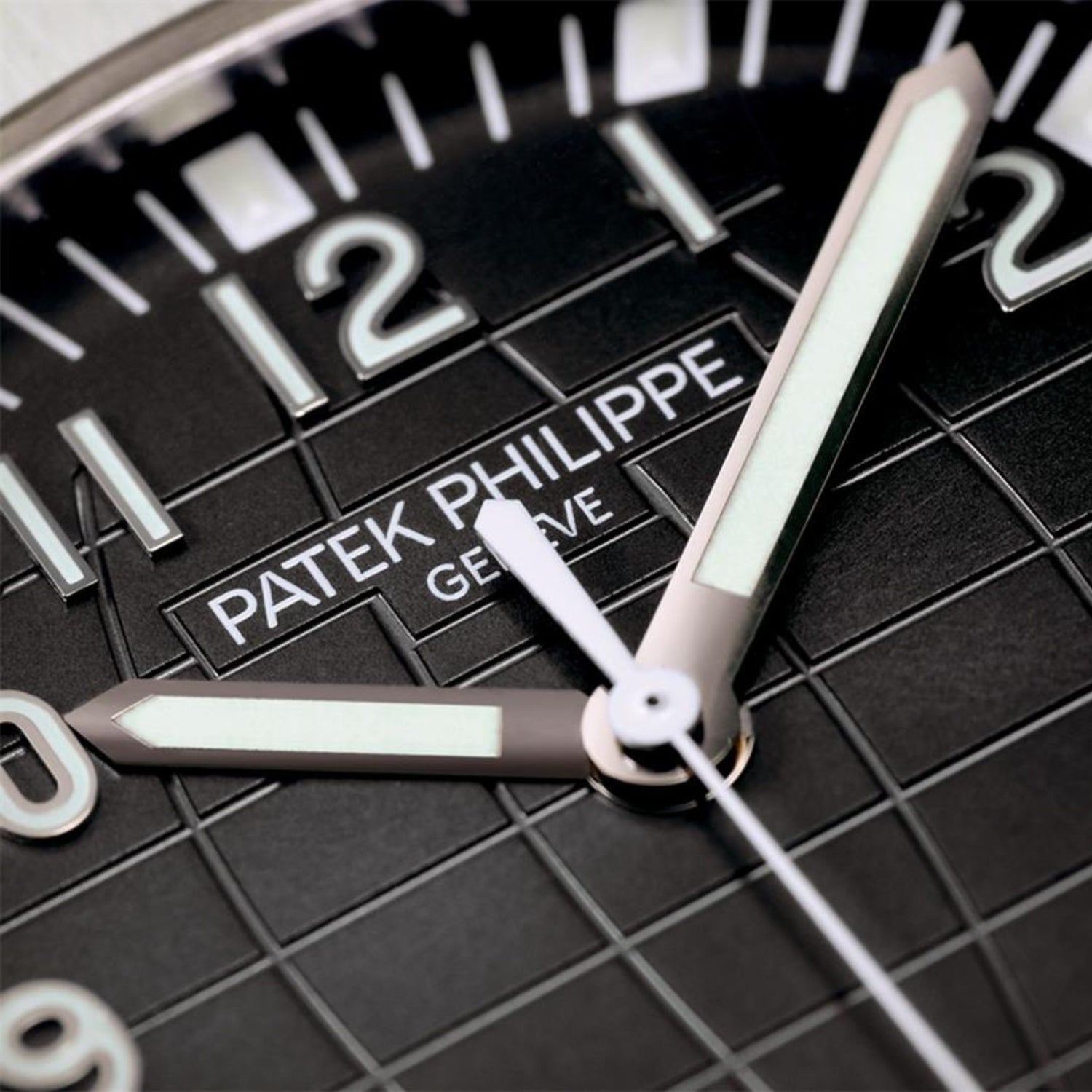 Patek Philippe 5167A-001 - Aquanaut Self-Winding, Closeup