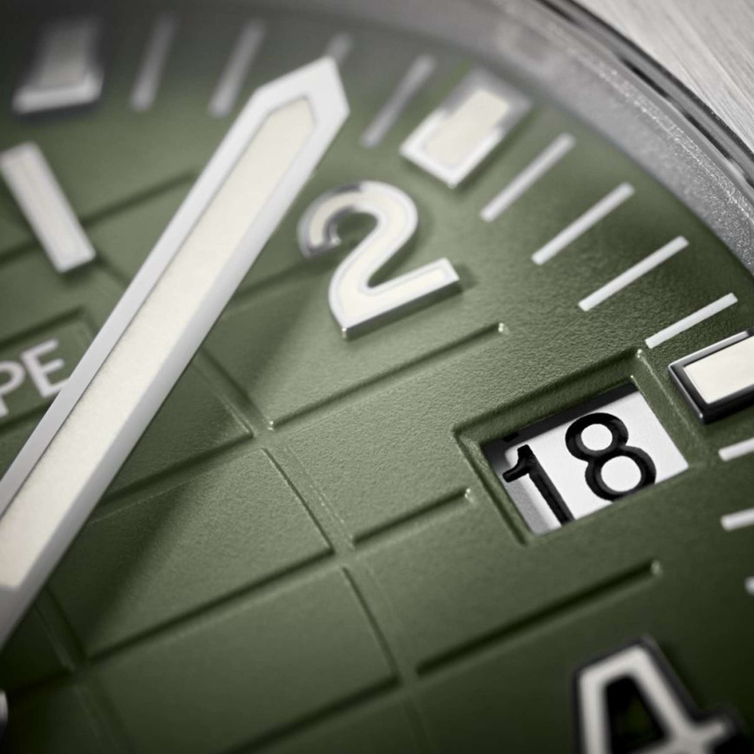 Patek Philippe 5168G-010 - Aquanaut ذاتي التعبئة، أخضر كاكي، لقطة مقرّبة، الميناء